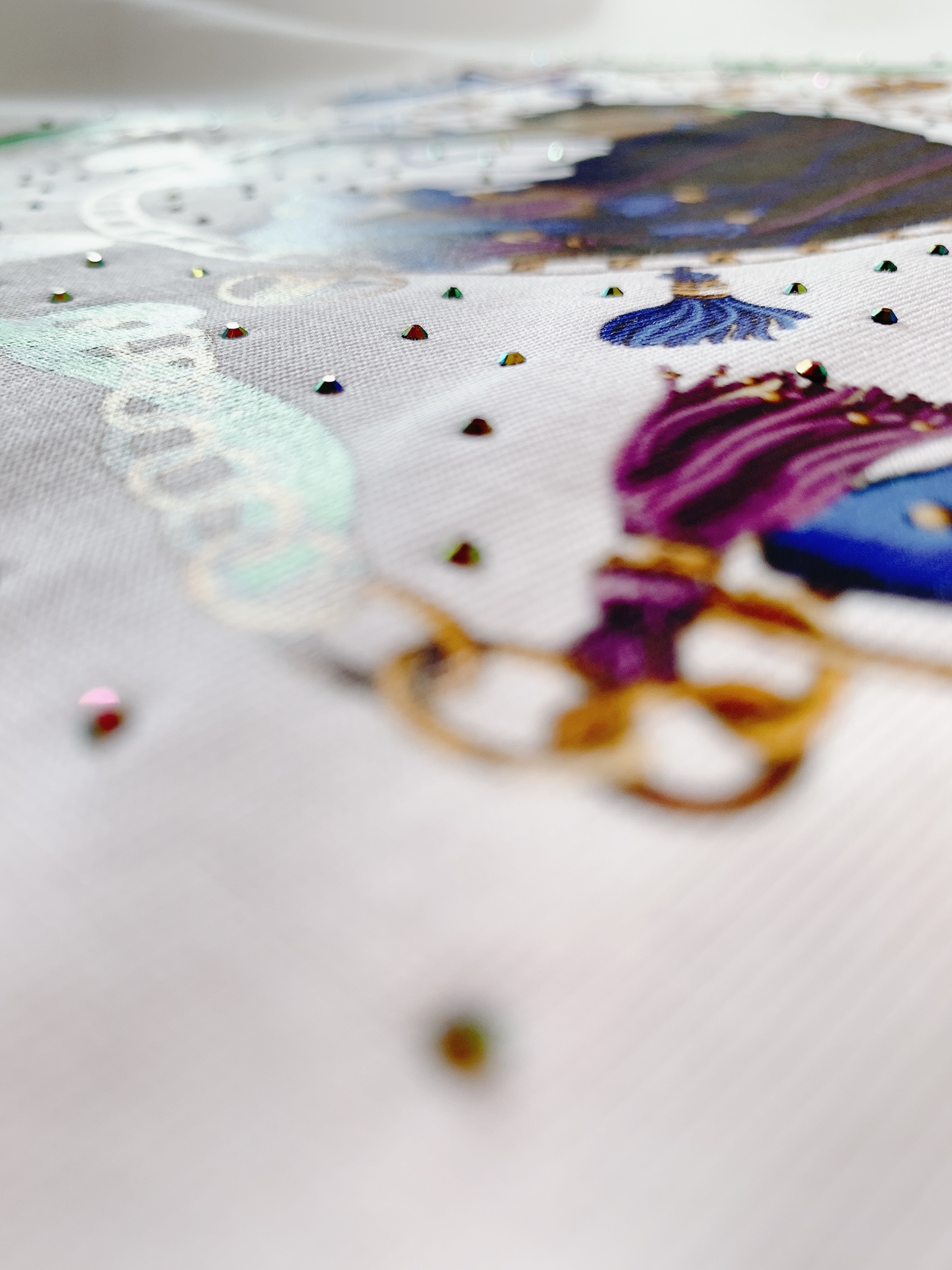 Hermès 爱马仕 2025SS春夏新品 男士高级休闲短TEE，标志性设计衔元素，亮眼时髦，品质感档次