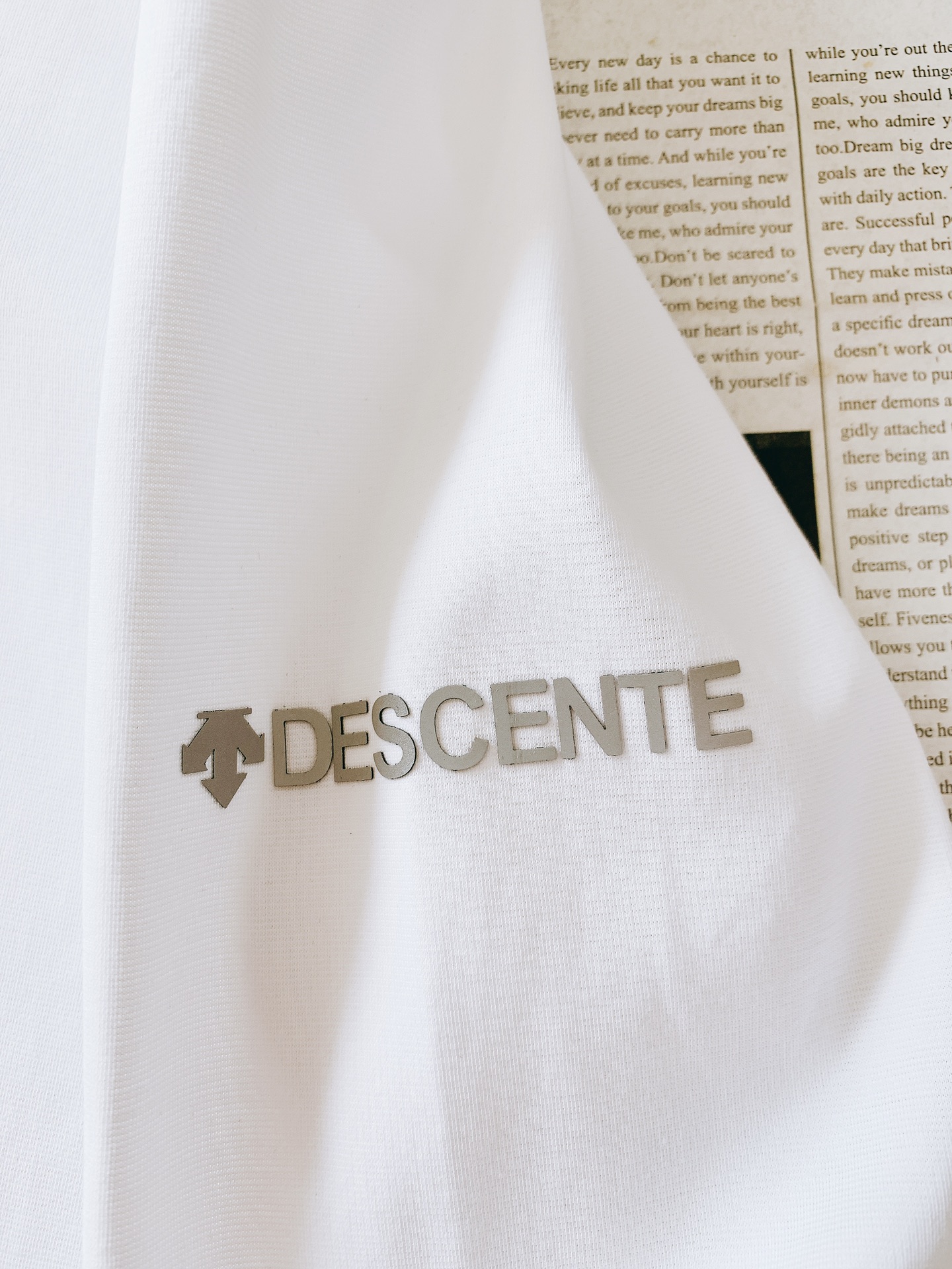 DESCENTE 迪桑特 2025FW秋冬新品 休闲长袖打底衫，立体感logo廓形长袖打底T恤，甄选优质