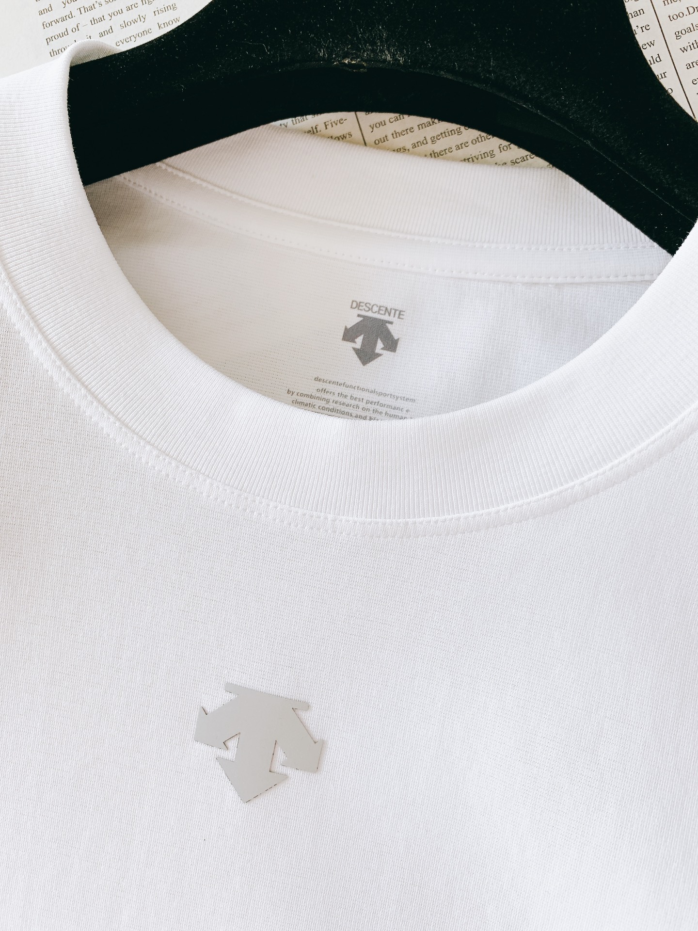 DESCENTE 迪桑特 2025FW秋冬新品 休闲长袖打底衫，立体感logo廓形长袖打底T恤，甄选优质