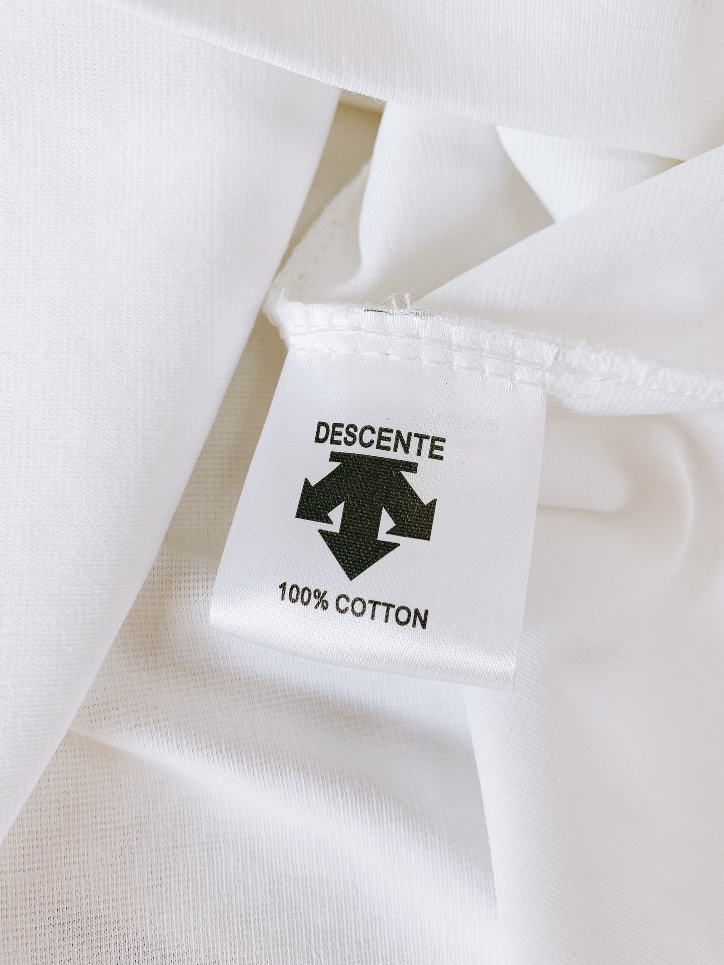 DESCENTE 迪桑特 2025FW秋冬新品 休闲长袖打底衫，立体感logo廓形长袖打底T恤，甄选优质