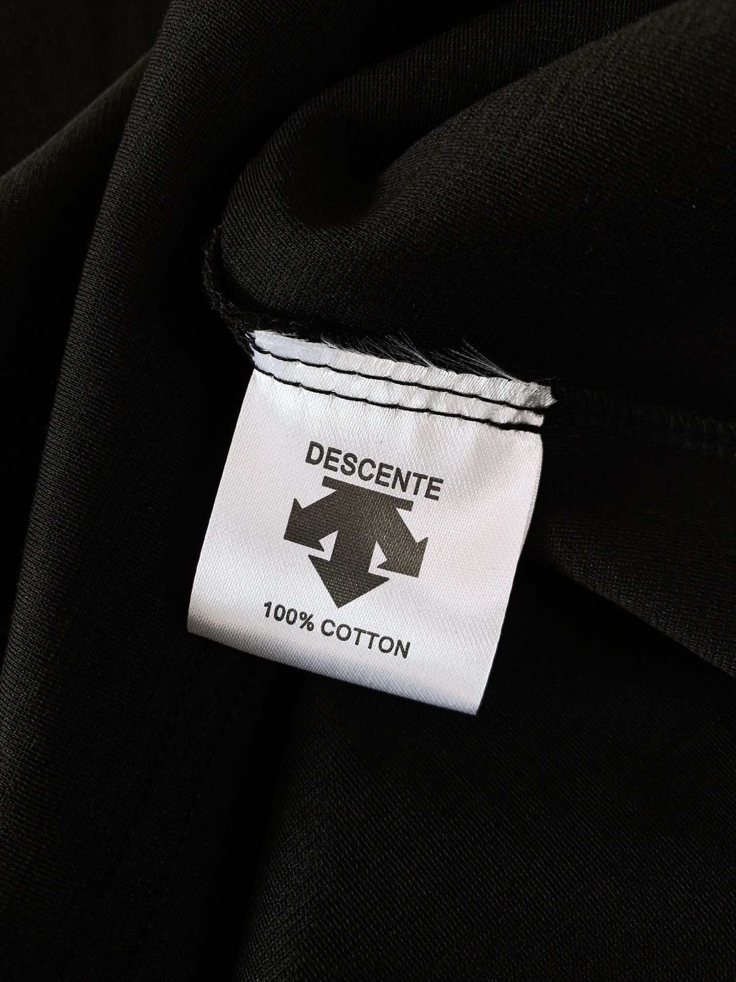 DESCENTE 迪桑特 2025FW秋冬新品 休闲长袖打底衫，立体感logo廓形长袖打底T恤，甄选优质