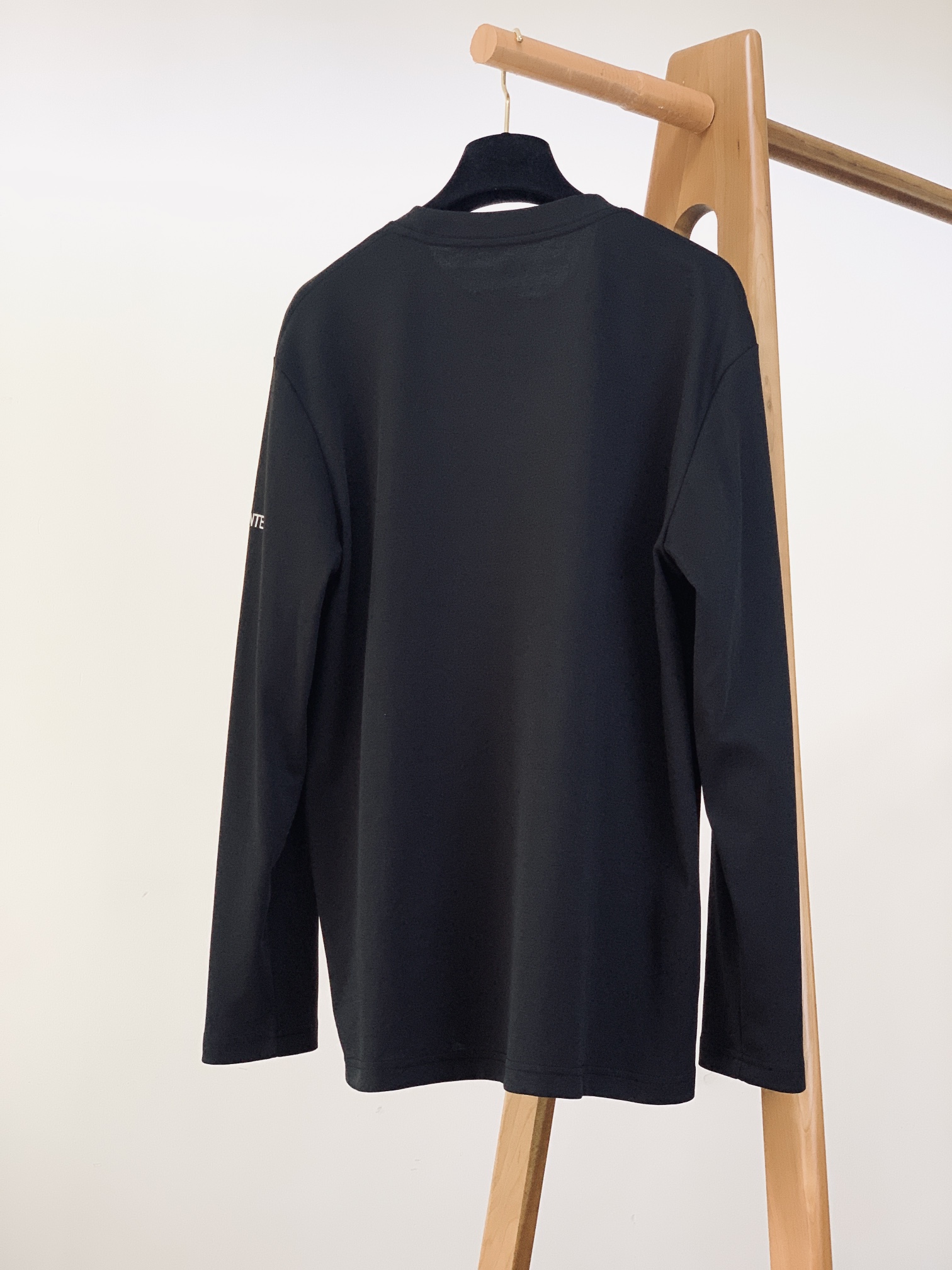 DESCENTE 迪桑特 2025FW秋冬新品 休闲长袖打底衫，立体感logo廓形长袖打底T恤，甄选优质