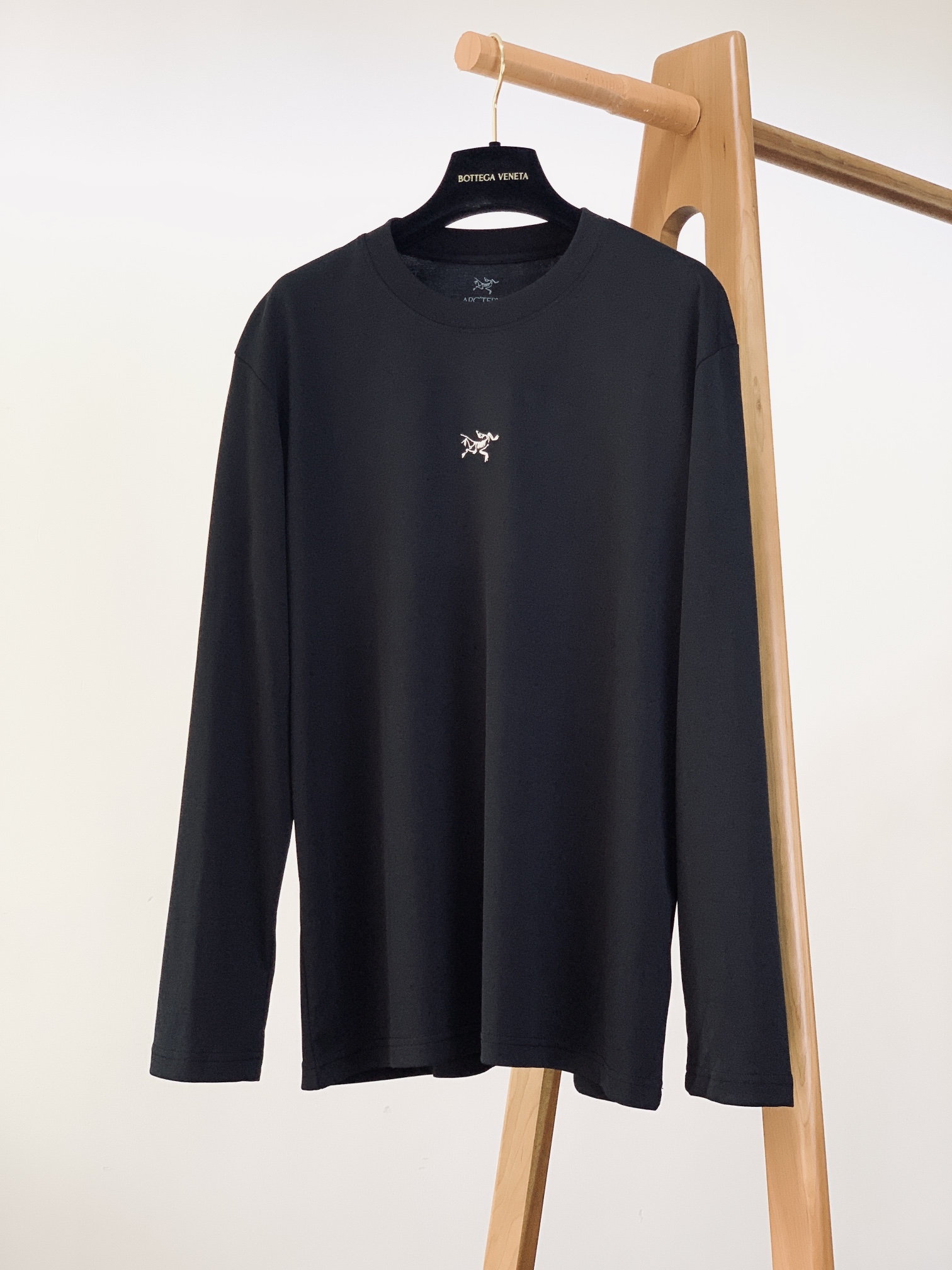 ARCTERYX 始祖鸟 2025FW秋冬新品 休闲长袖打底衫，立体感logo廓形长袖打底T恤，甄选优质