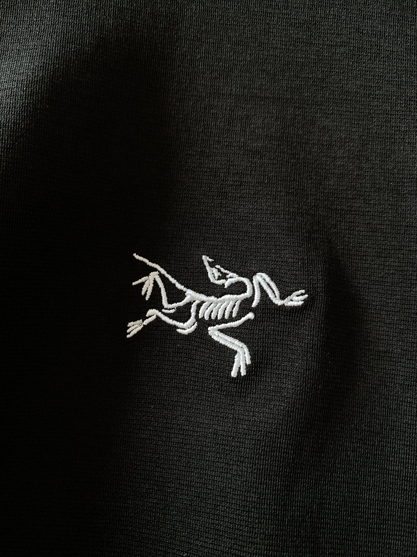 ARCTERYX 始祖鸟 2025FW秋冬新品 休闲长袖打底衫，立体感logo廓形长袖打底T恤，甄选优质