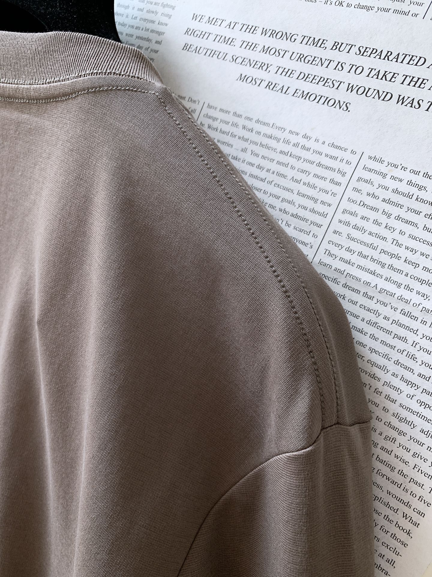 ARCTERYX 始祖鸟 2025FW秋冬新品 休闲长袖打底衫，立体感logo廓形长袖打底T恤，甄选优质