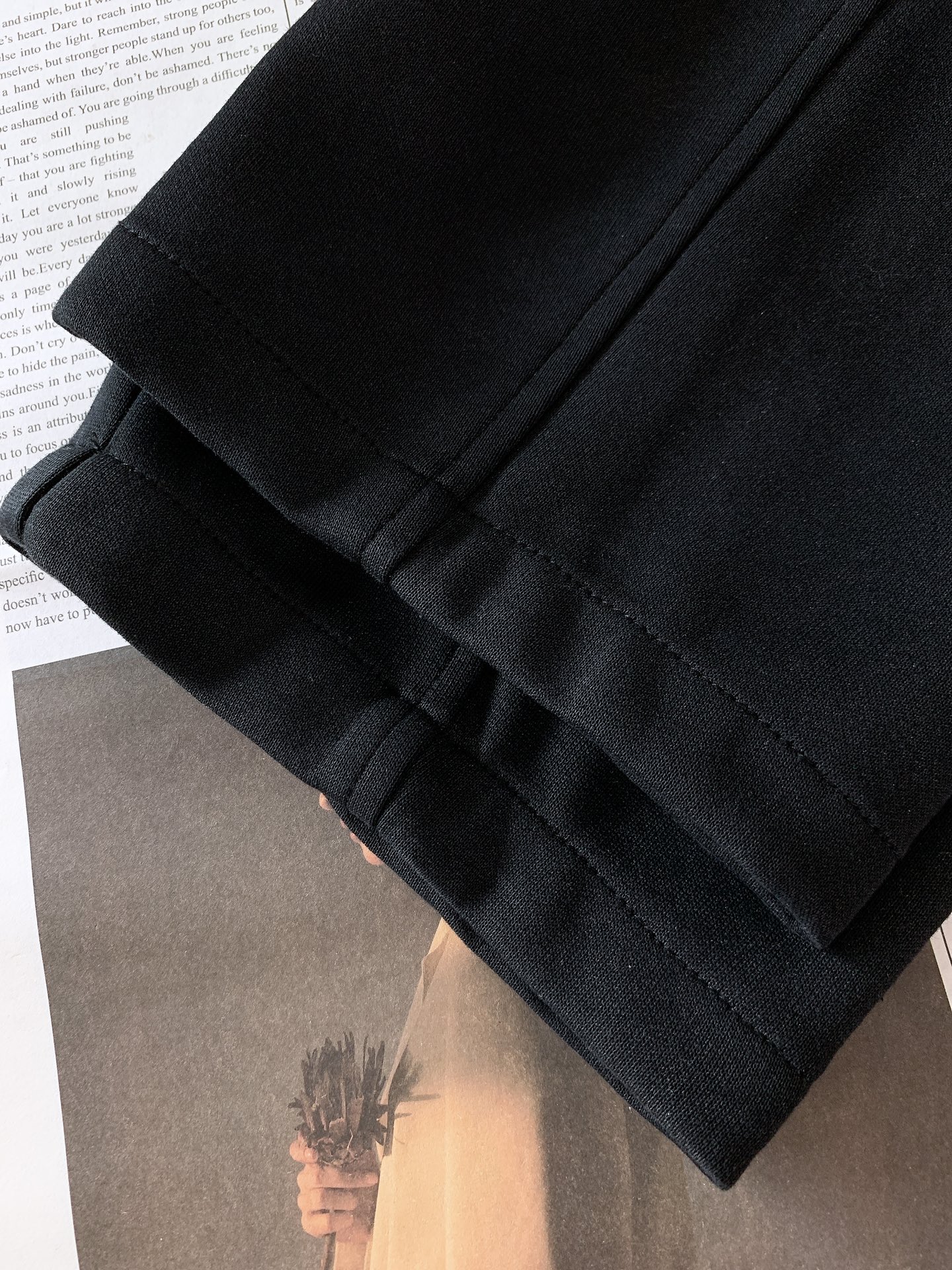 Prada 普拉达 2025FW早秋新品复古工装休闲裤，双层针织，定制的面料，客供五金辅料～四季中不可缺