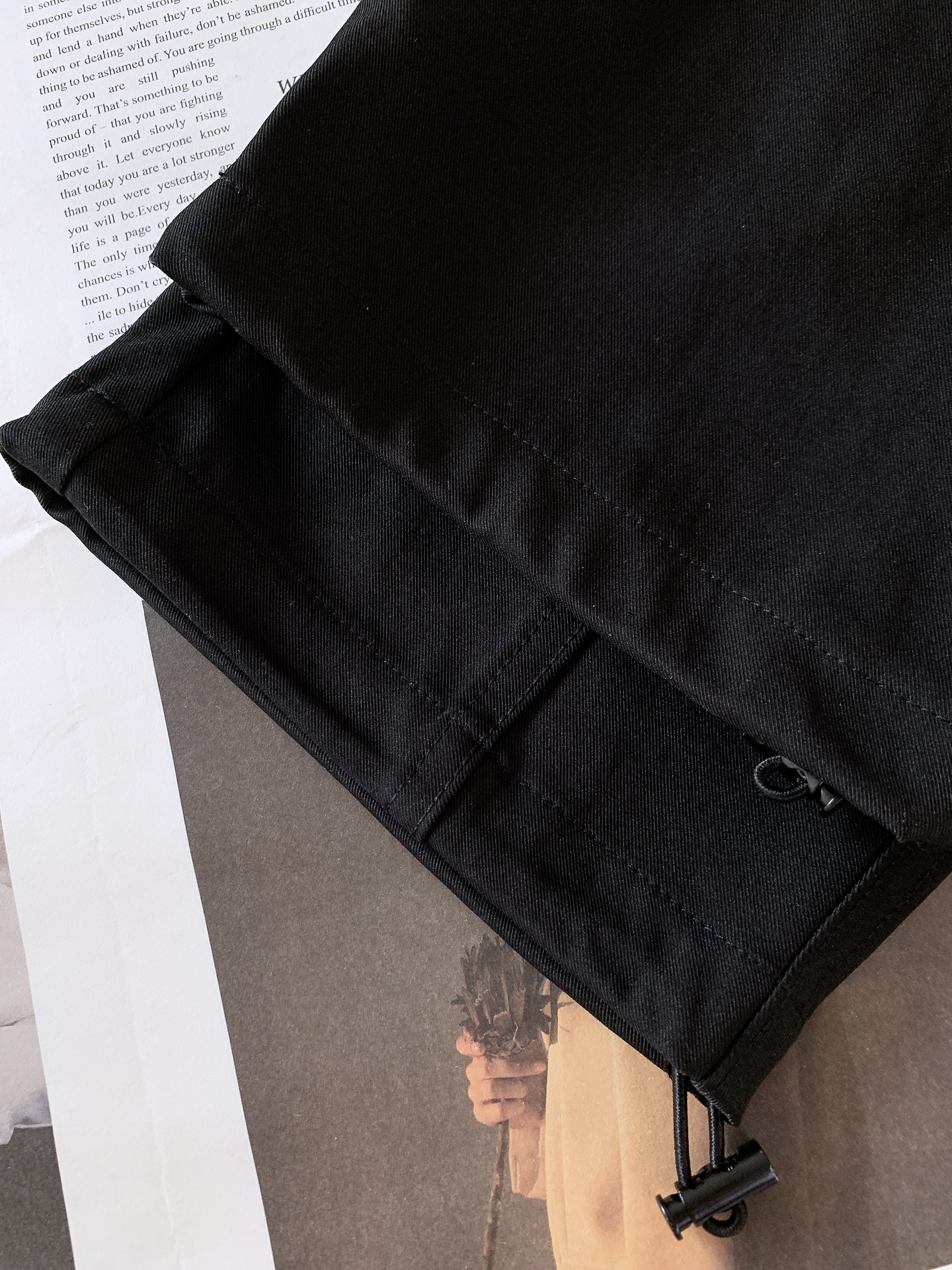 Fendi 芬迪 2025FW早秋新品小怪兽系列复古工装休闲裤，双层针织，定制的面料，客供五金辅料～四季