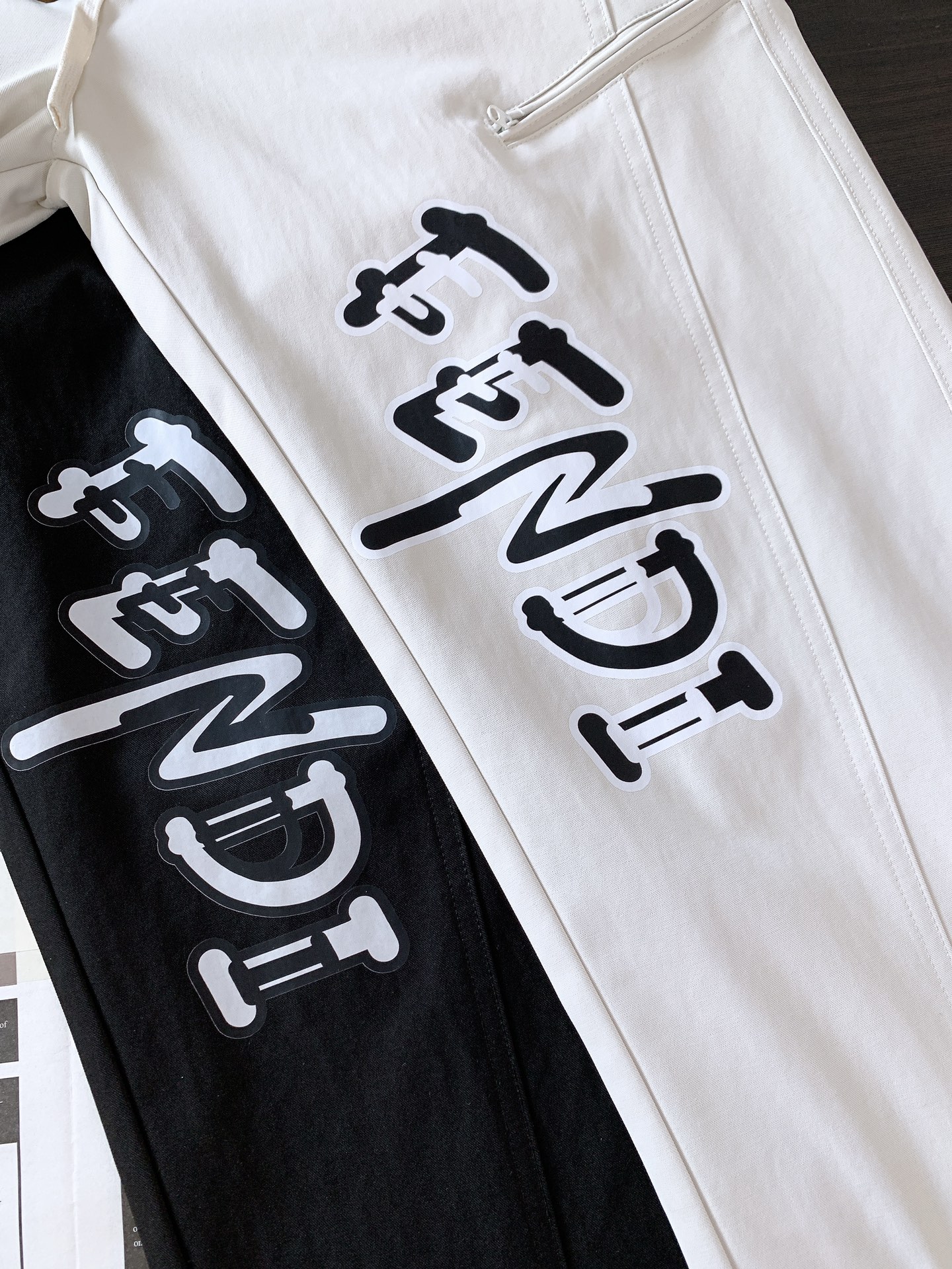 Fendi 芬迪 2025FW早秋新品小怪兽系列复古工装休闲裤，双层针织，定制的面料，客供五金辅料～四季