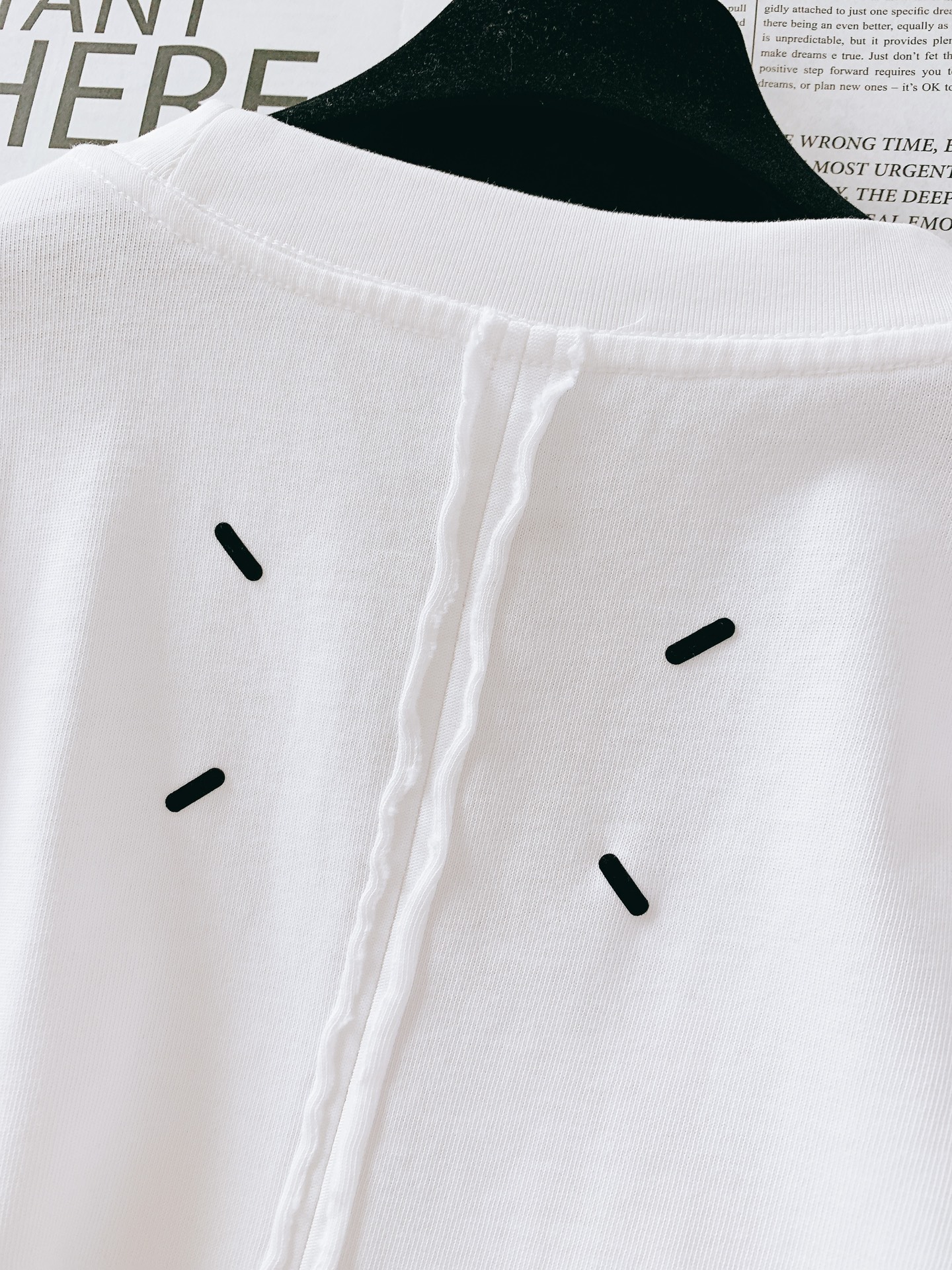 Maison Margiela MM6 马丁马吉拉 2025FW早秋新品 限定款套头打底衫，以排山倒海之