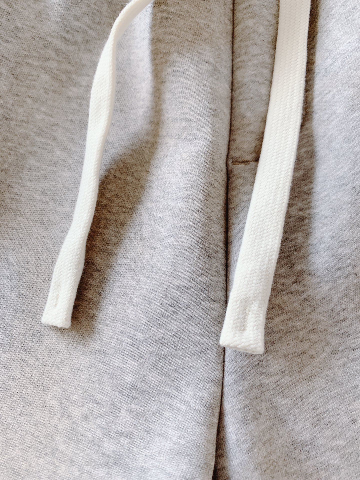 𝐁𝐚𝐥𝐞𝐧𝐜𝐢𝐚𝐠𝐚 巴黎世家 2025FW早秋新品 时尚系列休闲裤，独特设计，抽绳休闲短裤订纱开始订染