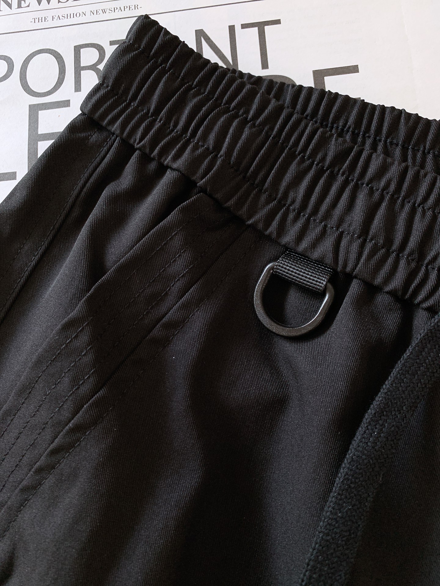 Fendi 芬迪 2025FW早秋新品小怪兽系列复古工装休闲裤，双层针织，定制的面料，客供五金辅料～四季