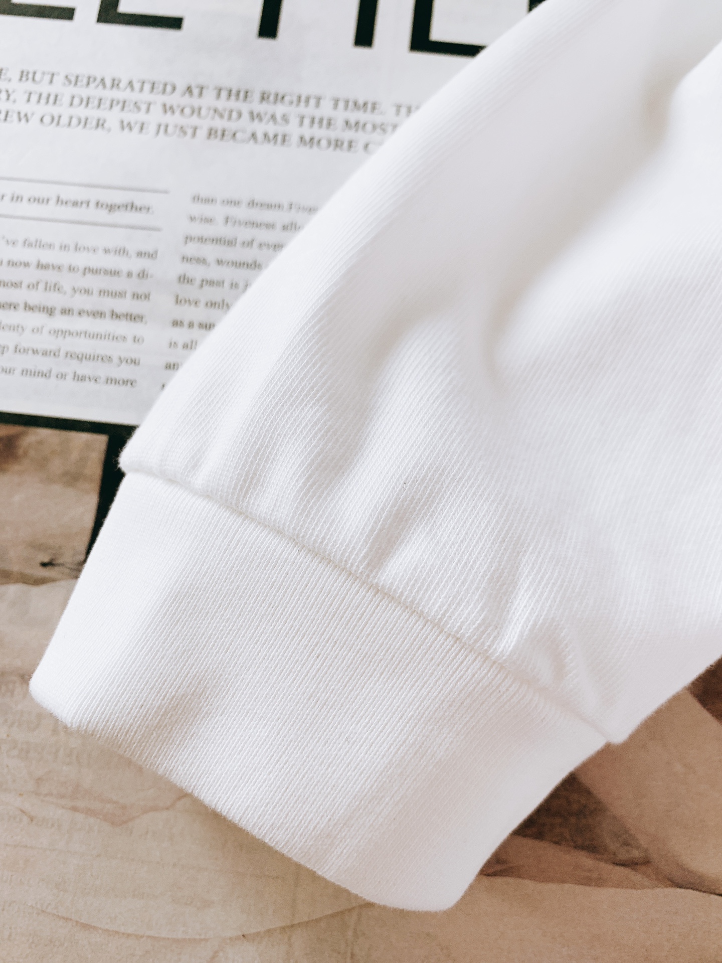 Maison Margiela MM6 马丁马吉拉 2025FW早秋新品 限定款套头打底衫，以排山倒海之