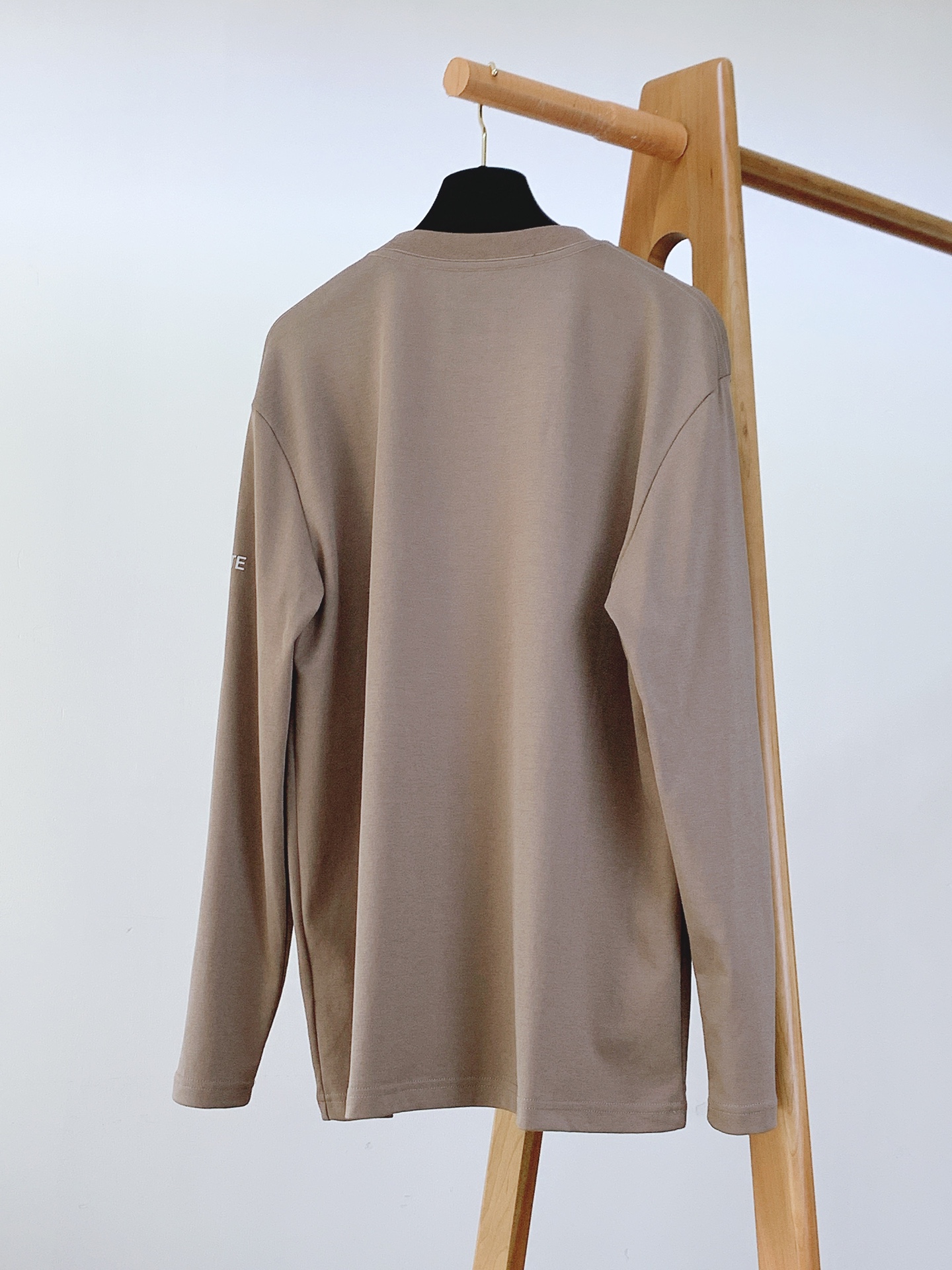 DESCENTE 迪桑特 2025FW秋冬新品 休闲长袖打底衫，立体感logo廓形长袖打底T恤，甄选优质