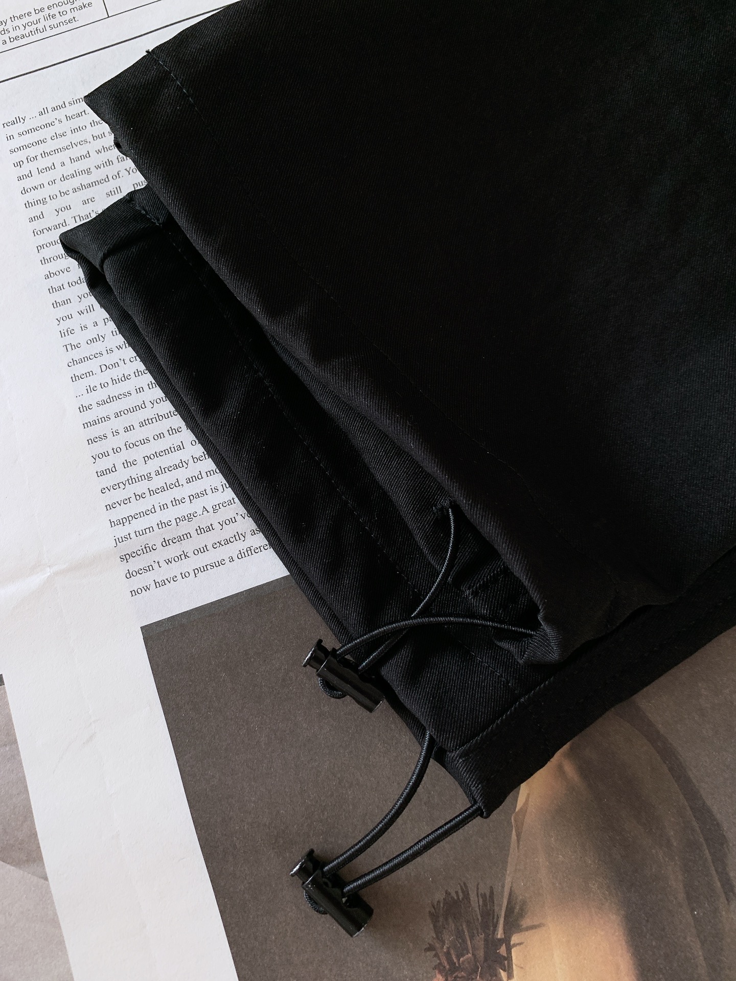 LouisVuitton 路易威登 2025FW早秋新品复古工装休闲裤，双层针织，定制的面料，客供五金辅