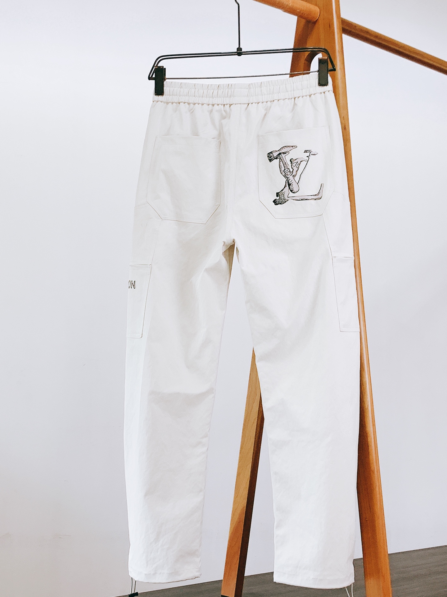 LouisVuitton 路易威登 2025FW早秋新品复古工装休闲裤，双层针织，定制的面料，客供五金辅