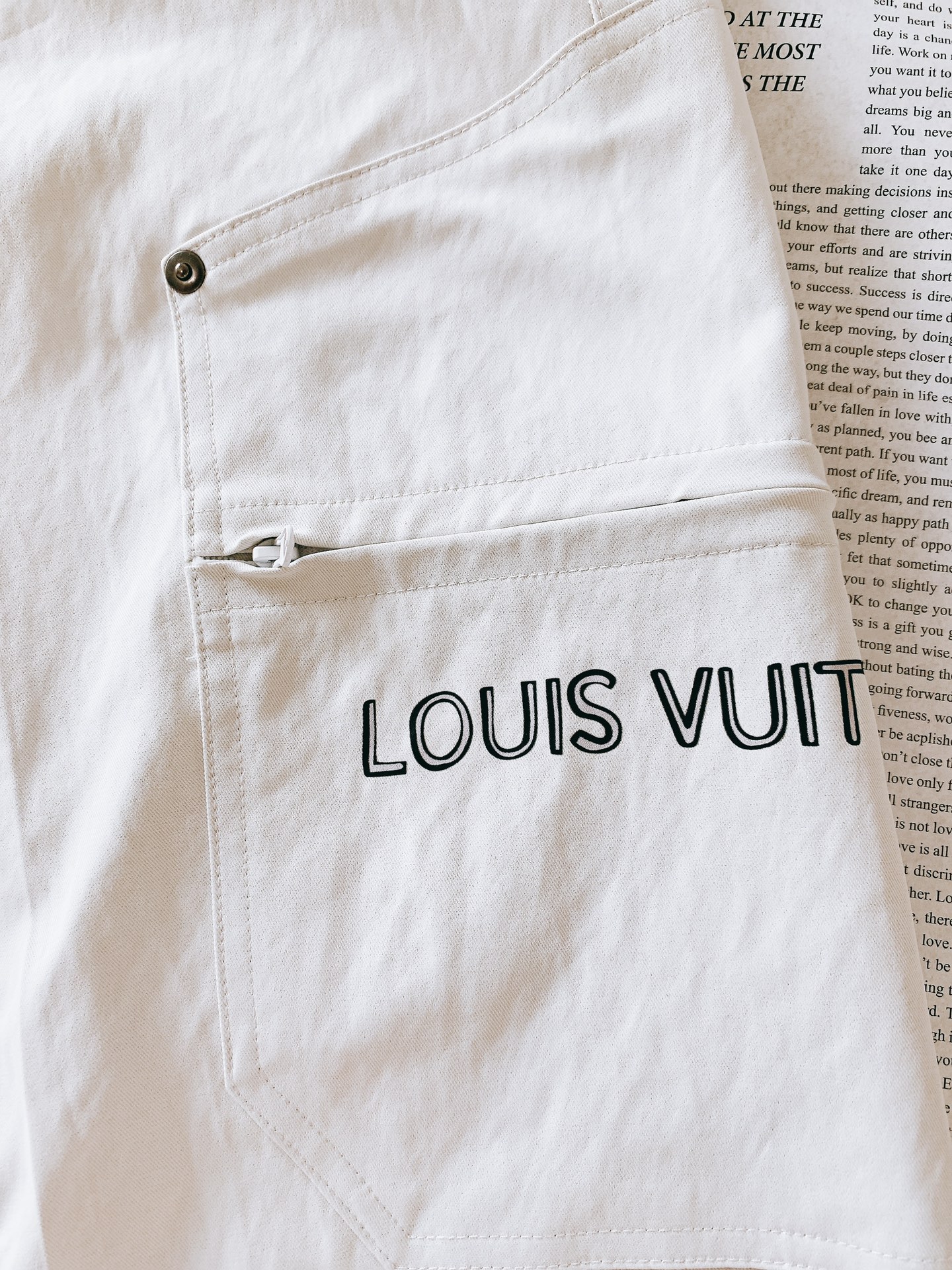 LouisVuitton 路易威登 2025FW早秋新品复古工装休闲裤，双层针织，定制的面料，客供五金辅