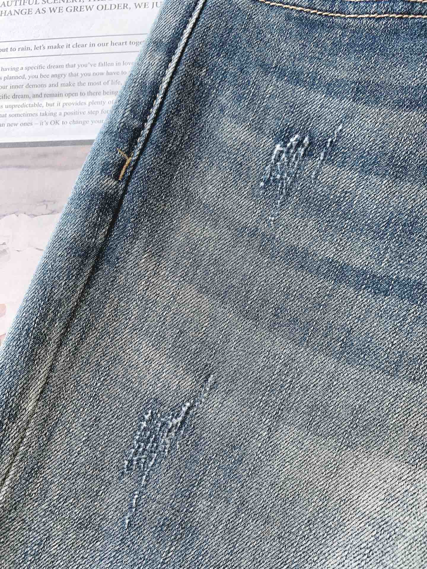 LouisVuitton 路易威登 2025FW早秋新品 高级时装感 牛仔面料 , 洗水牛仔裤。面料很特