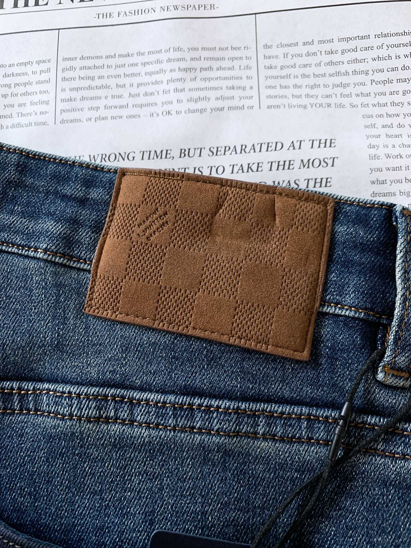 LouisVuitton 路易威登 驴家王炸款牛仔裤👖独爱这一条，弹力加倍的牛仔裤…… 重工洗水工艺….