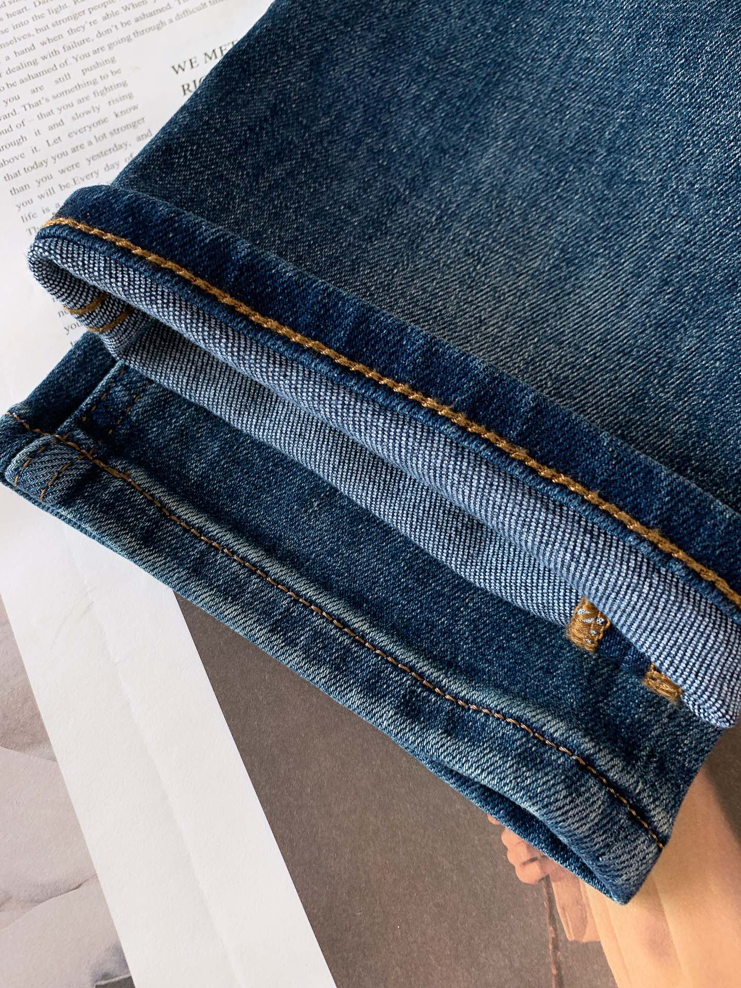 LouisVuitton 路易威登 驴家王炸款牛仔裤👖独爱这一条，弹力加倍的牛仔裤…… 重工洗水工艺….