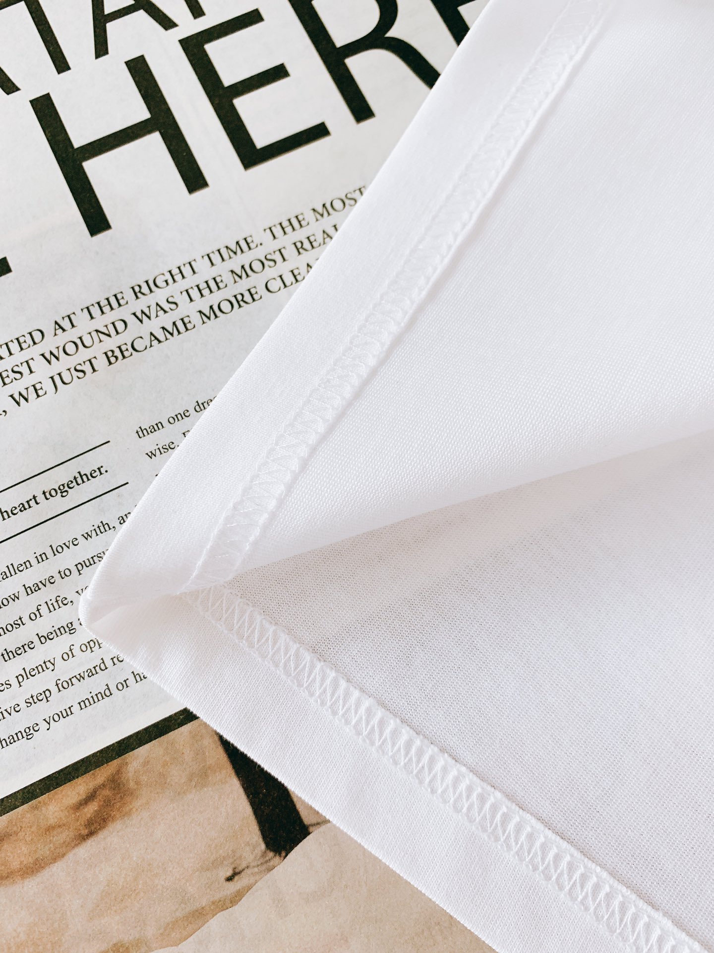 Fendi 芬迪 2025SS春夏新品 休闲印花T恤。经典圆领设计，不挑人，不管是单穿还是叠穿，都能轻松