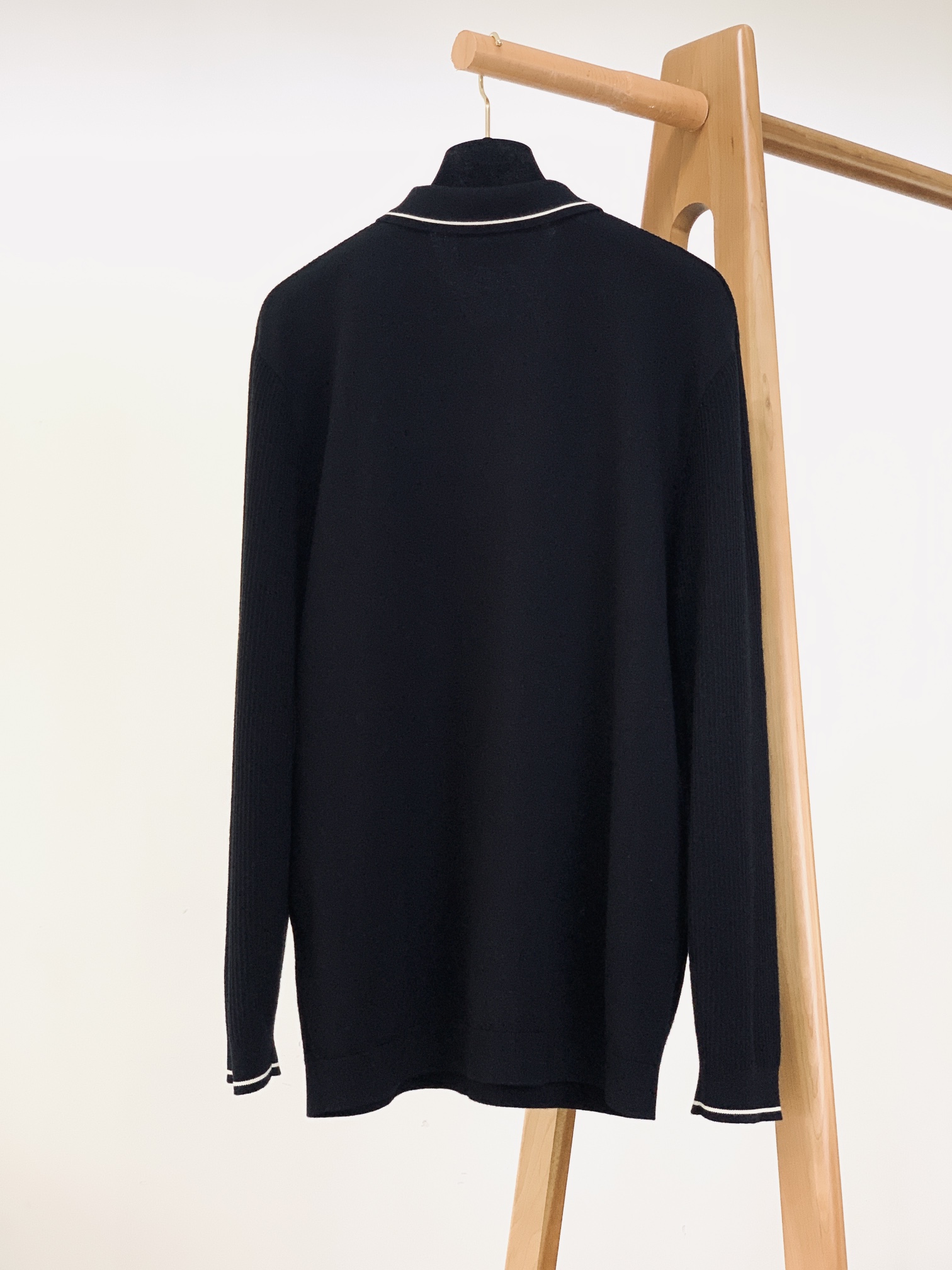 Kiton 奇顿 2025FW早秋新品 渠道的精品狠货！！！今年最好看的半拉链翻领打底衫。闭眼入！客供定