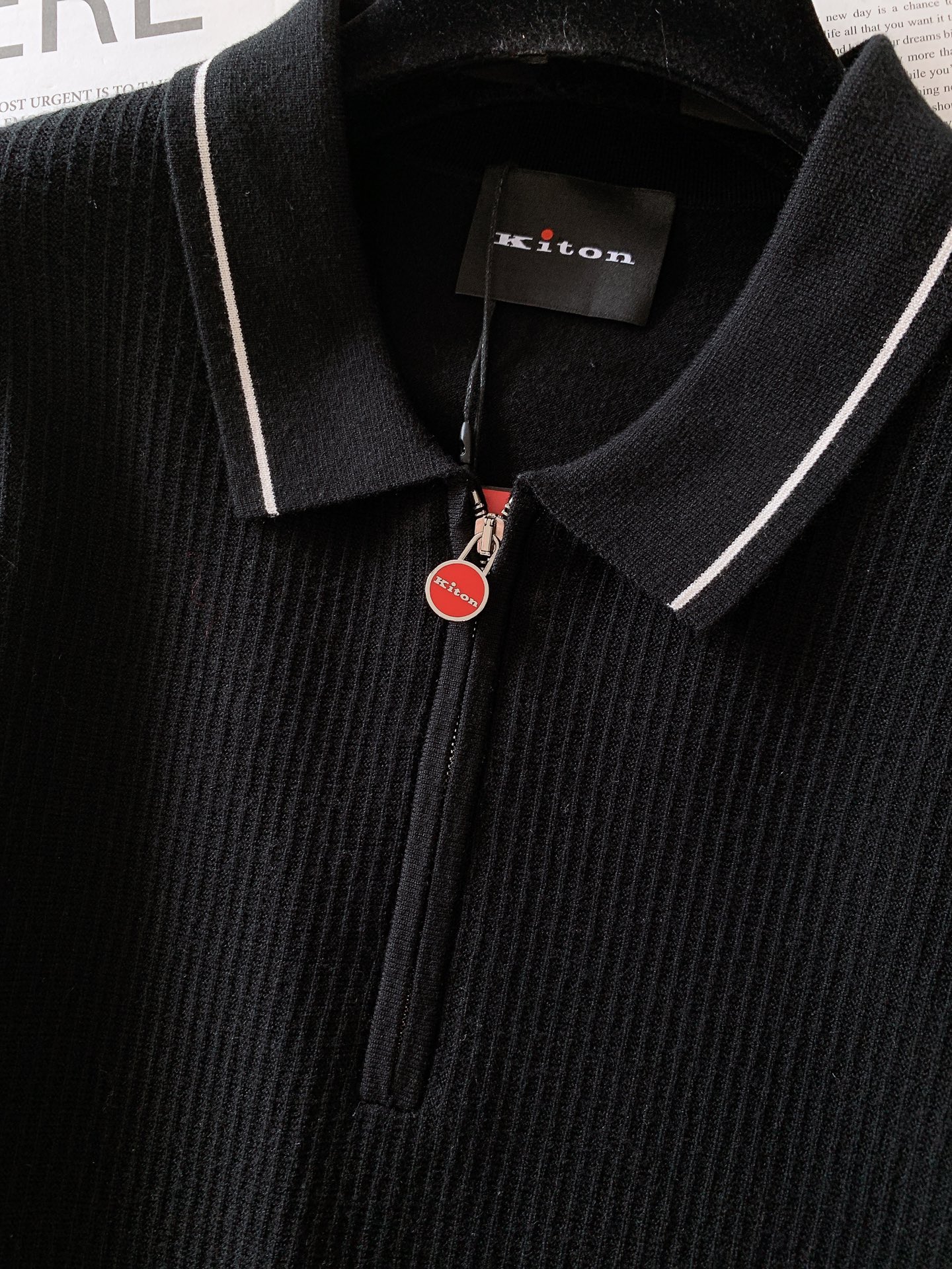 Kiton 奇顿 2025FW早秋新品 渠道的精品狠货！！！今年最好看的半拉链翻领打底衫。闭眼入！客供定