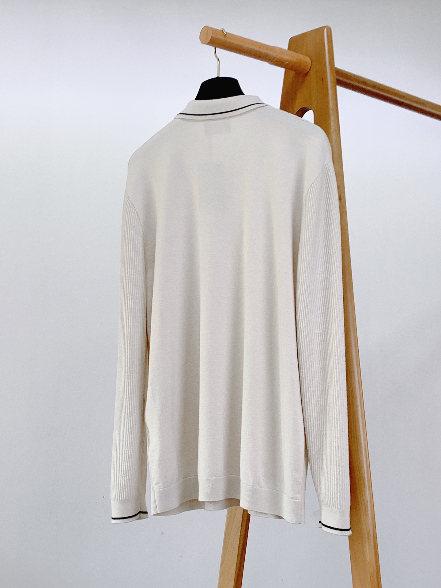 Kiton 奇顿 2025FW早秋新品 渠道的精品狠货！！！今年最好看的半拉链翻领打底衫。闭眼入！客供定