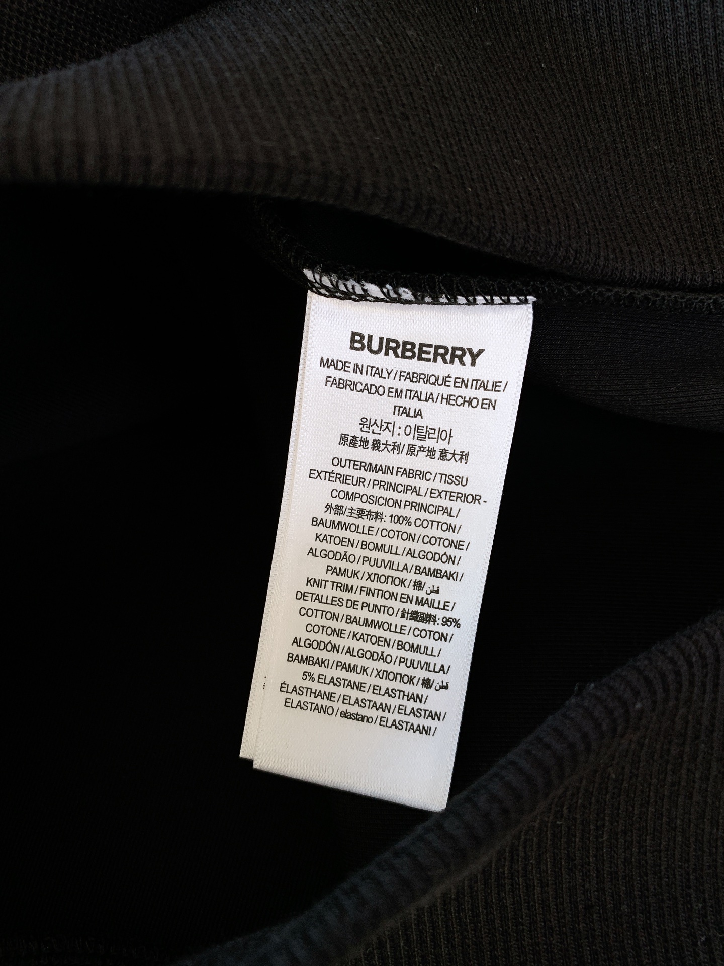 Burberry 巴宝莉 2025FW早秋新品 休闲套头卫衣，经典焕新，诠释英伦风尚。客供定制面料，兼具
