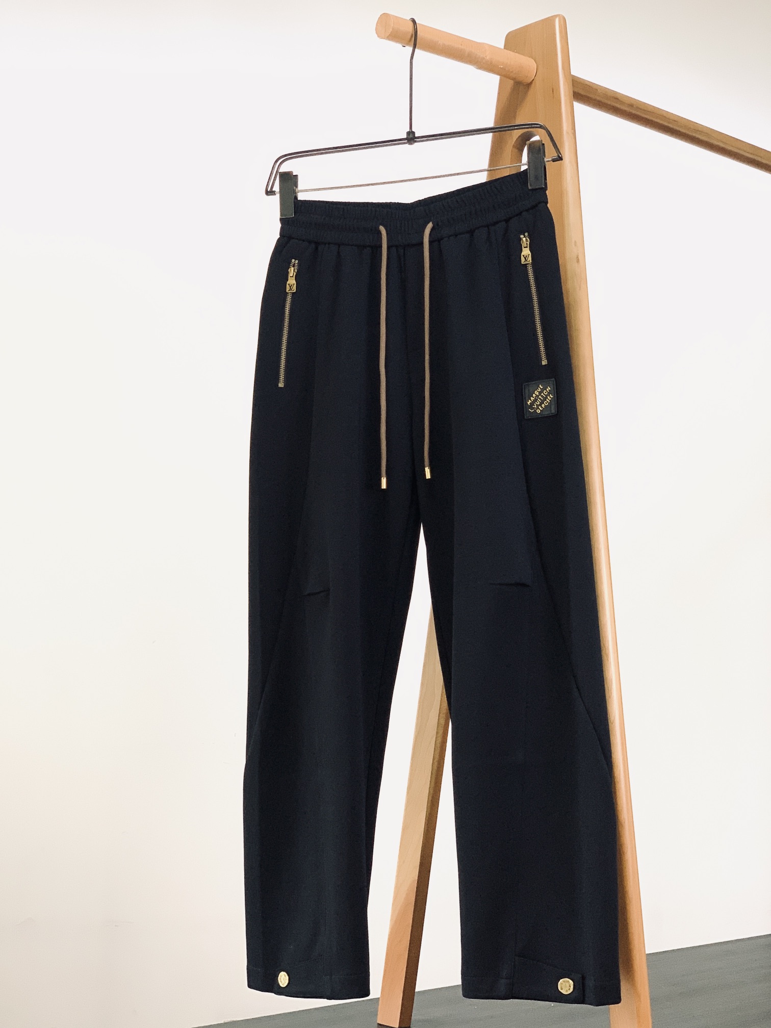 _d5r9srv9QgoD2X4wkOYIv-ebYLAQ-vAdWC7EITg