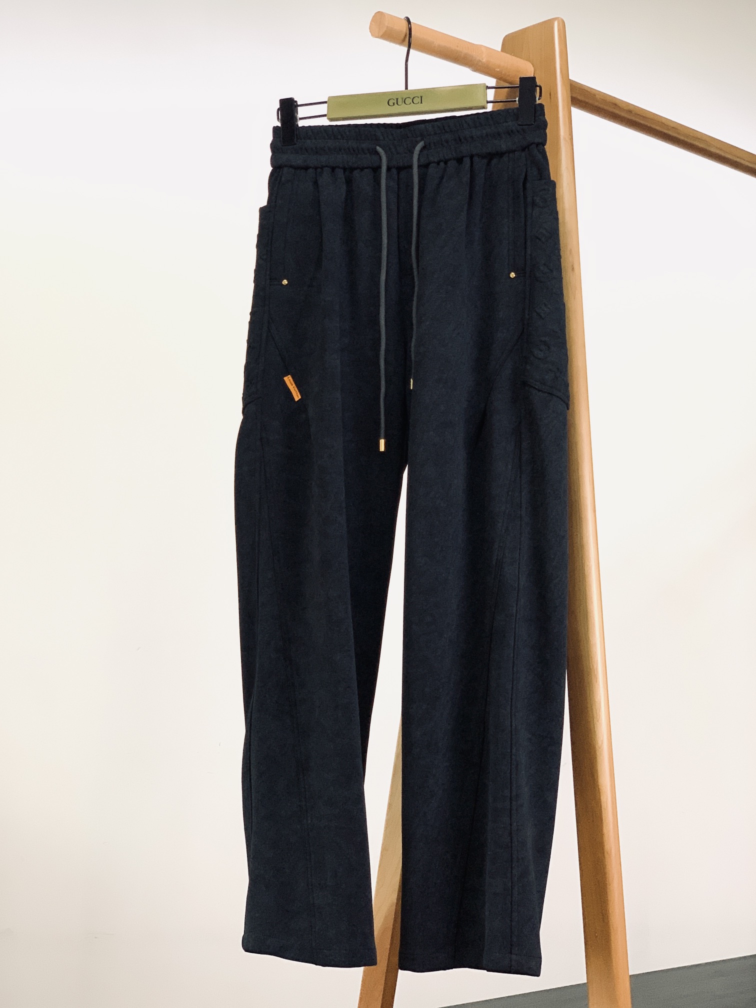 _dOV9svV-w6gasYeBDISDE_xzWkXd27iDpEZLVew