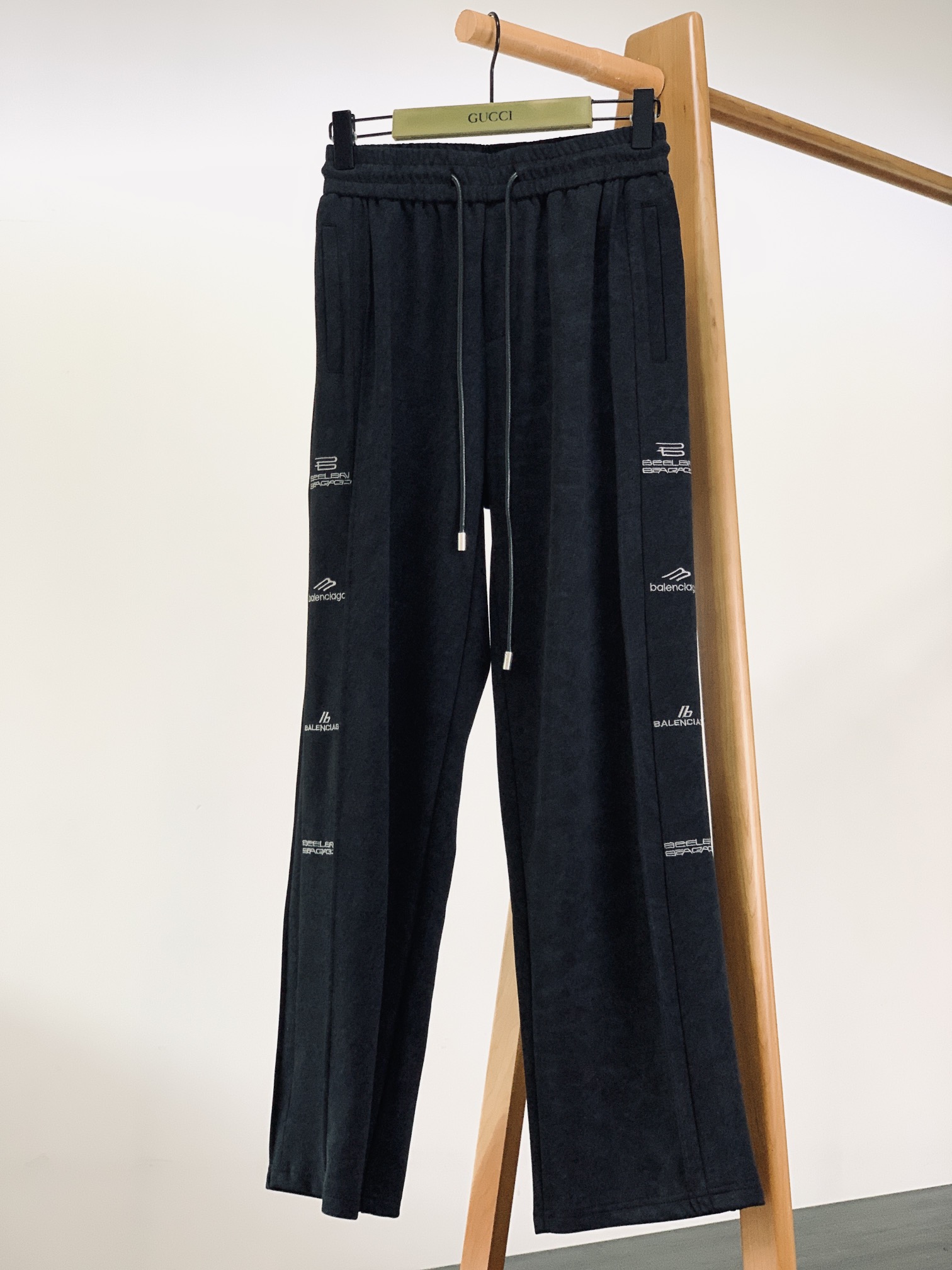 _dqa9sNvKuKYwFDlvArXpOjVAFmzdmPdcJiJULPA