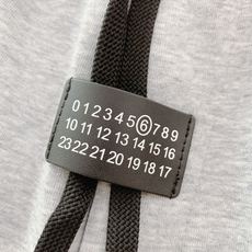 Maison Margiela MM6 马丁马吉拉 这款时尚休闲裤简直太牛了!!!既能日常休闲穿,又能通 Maison Margiela MM6 马丁马吉拉 这款时尚休闲裤简直太牛了!!!既能日常休闲穿,又能通