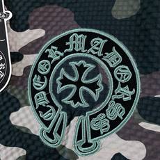 Chrome Hearts 克罗心 2025FW早秋新品 迷彩连帽外套。当迷彩的军事基因遇上哥特式叛逆, Chrome Hearts 克罗心 2025FW早秋新品 迷彩连帽外套。当迷彩的军事基因遇上哥特式叛逆,