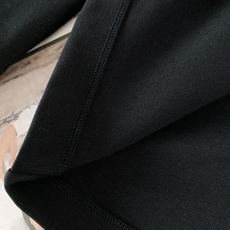 Burberry 巴宝莉 2025FW早秋新品 圆领长袖打底衫,立体感logo廓形半袖打底T恤,高支埃及 Burberry 巴宝莉 2025FW早秋新品 圆领长袖打底衫,立体感logo廓形半袖打底T恤,高支埃及