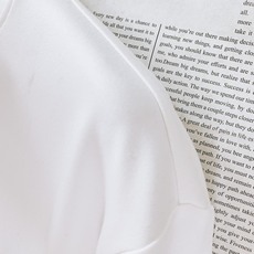 Burberry 巴宝莉 2025FW早秋新品 圆领长袖打底衫,立体感logo廓形半袖打底T恤,高支埃及 Burberry 巴宝莉 2025FW早秋新品 圆领长袖打底衫,立体感logo廓形半袖打底T恤,高支埃及