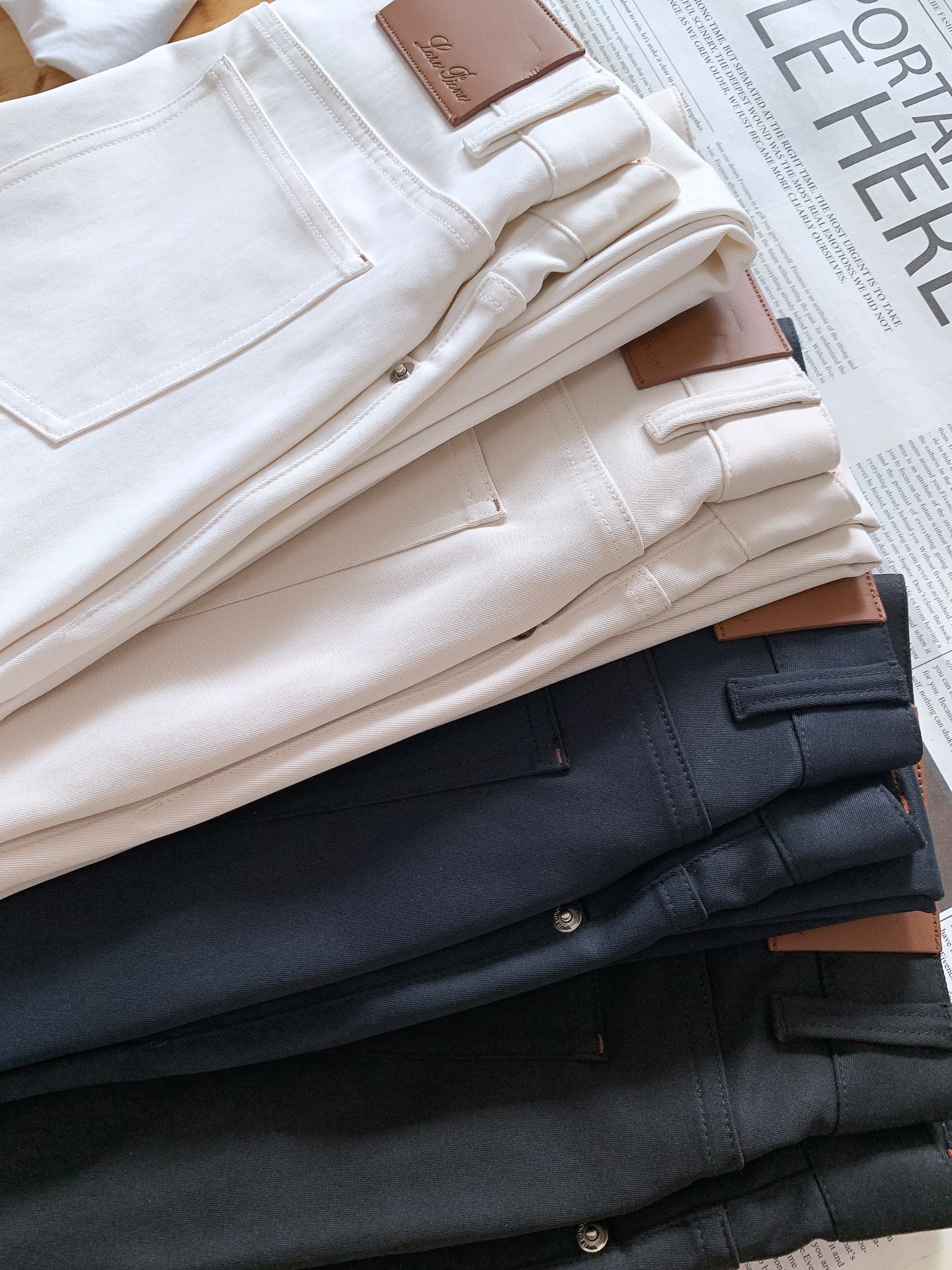 LoroPiana L.P FW早秋新品 商务休闲裤，臻选优质面料打造，贴身舒适，独特设计，缔造简约线条