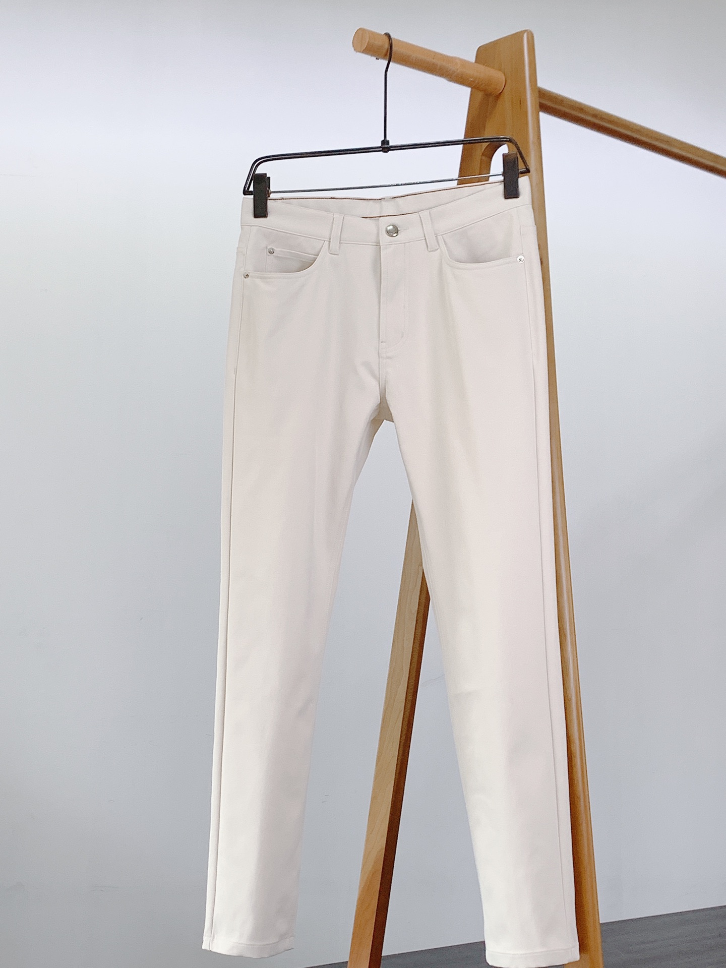 LoroPiana L.P FW早秋新品 商务休闲裤，臻选优质面料打造，贴身舒适，独特设计，缔造简约线条