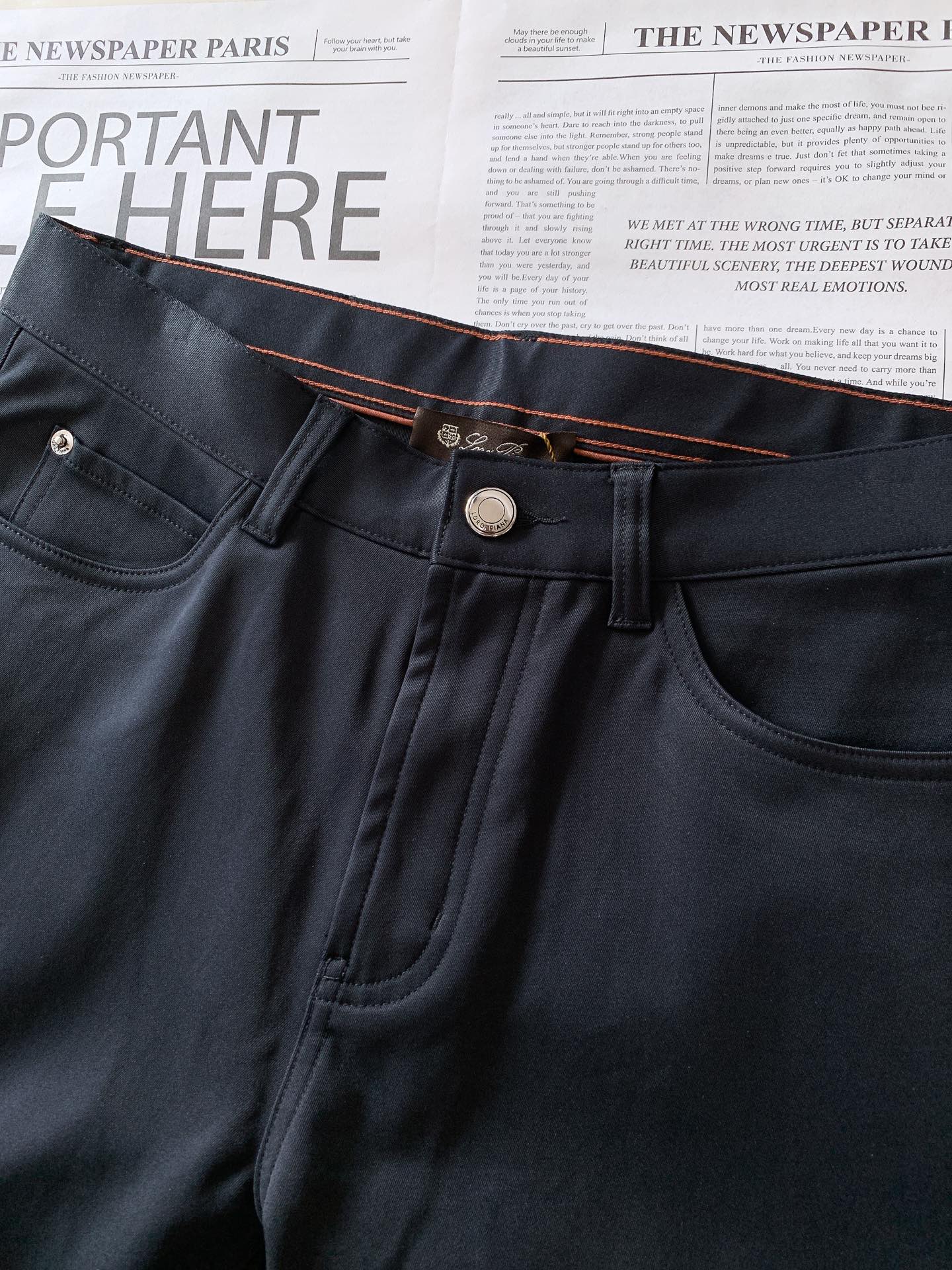 LoroPiana L.P FW早秋新品 商务休闲裤，臻选优质面料打造，贴身舒适，独特设计，缔造简约线条