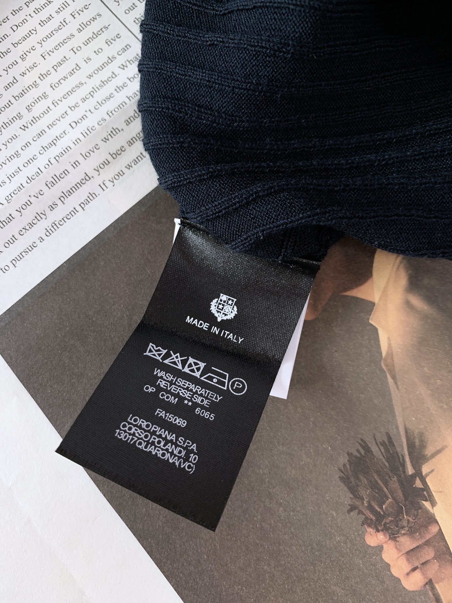 LoroPiana L.P FW早秋新品 长袖针织衫打底衫。精致工艺、高级质感、经典单品,这些都是意式穿