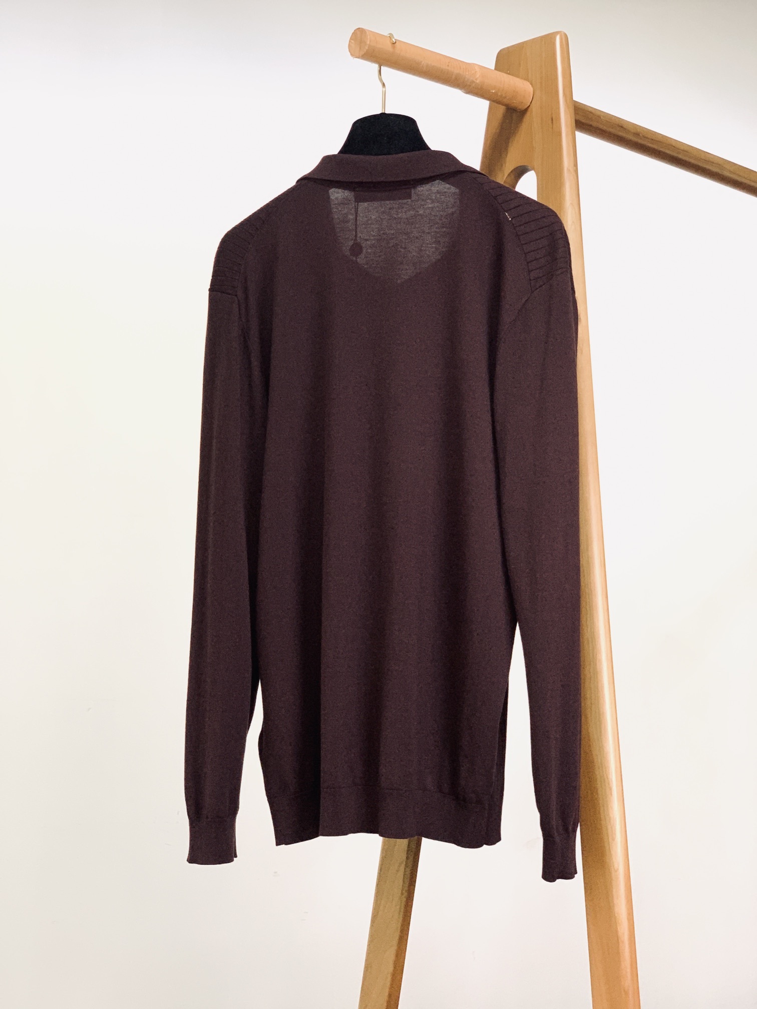 LoroPiana L.P FW早秋新品 长袖针织衫打底衫。精致工艺、高级质感、经典单品,这些都是意式穿