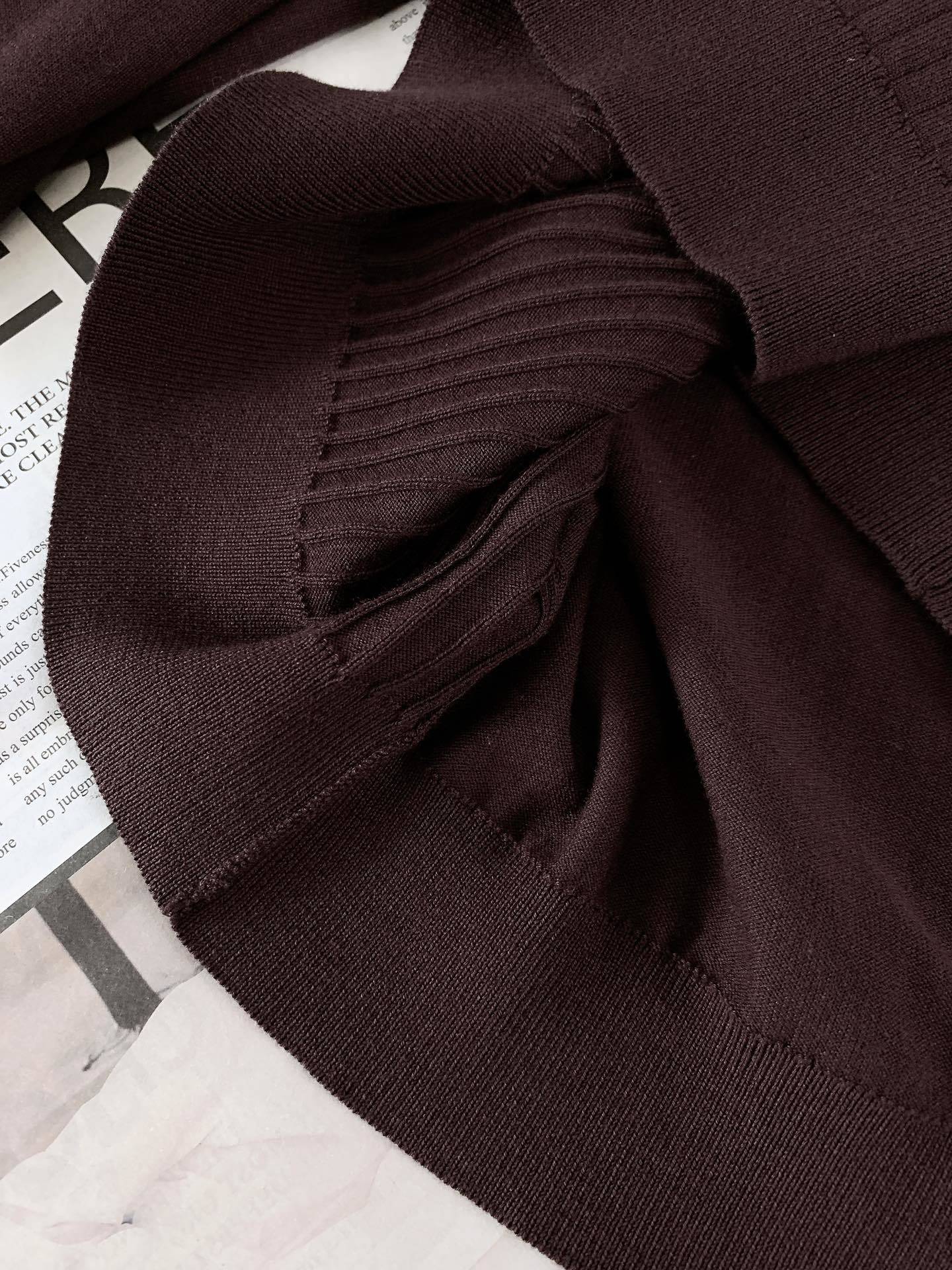 LoroPiana L.P FW早秋新品 长袖针织衫打底衫。精致工艺、高级质感、经典单品,这些都是意式穿