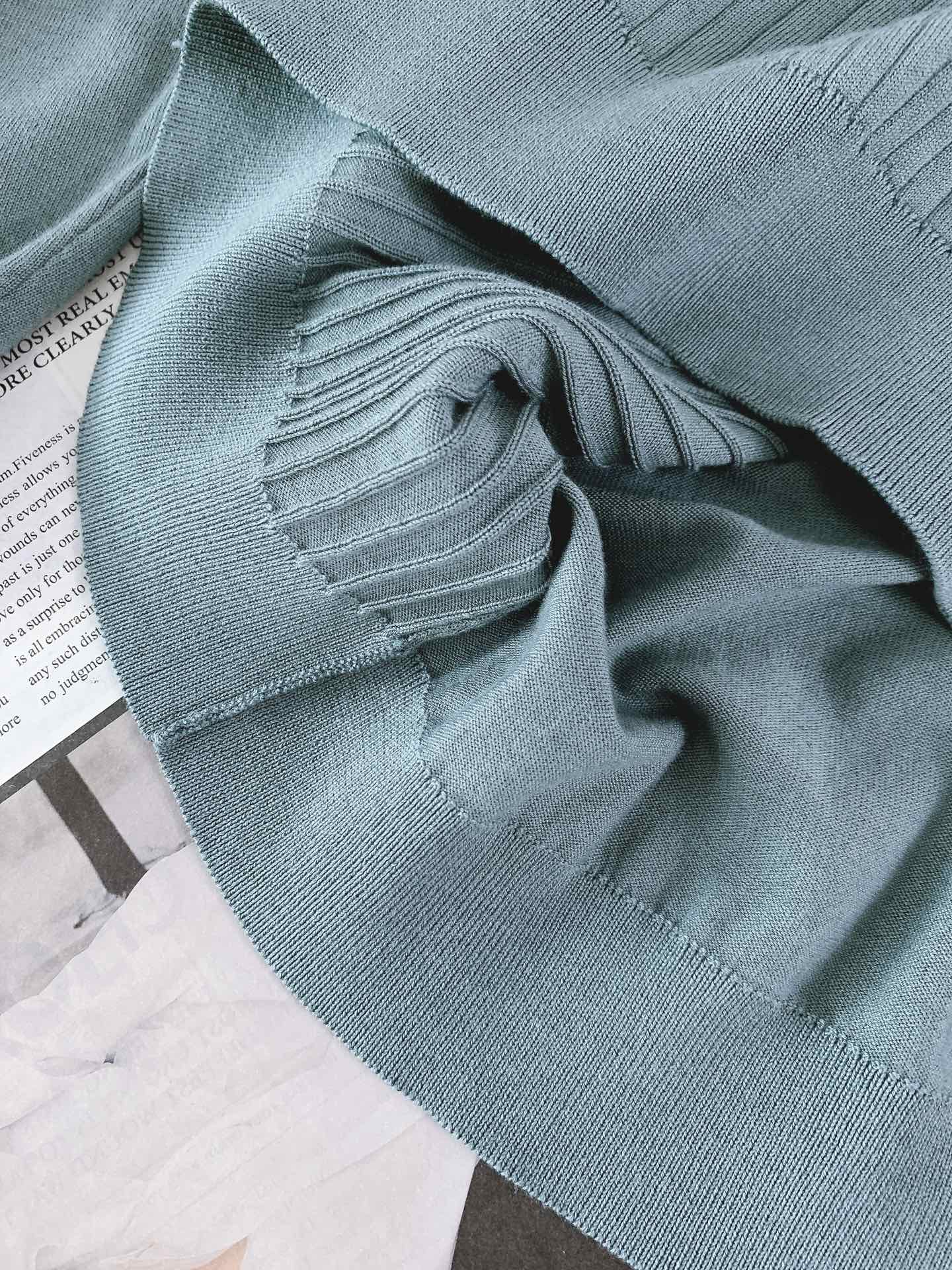 LoroPiana L.P FW早秋新品 长袖针织衫打底衫。精致工艺、高级质感、经典单品，这些都是意式穿