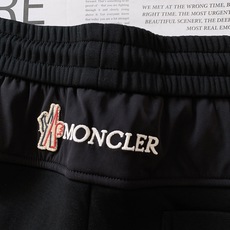 Moncler 蒙口 2025FW早秋新品 时尚抽绳休闲裤时尚系列,独特设计,抽绳休闲长裤 订纱开始订染 Moncler 蒙口 2025FW早秋新品 时尚抽绳休闲裤时尚系列,独特设计,抽绳休闲长裤 订纱开始订染