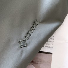 ARCTERYX 始祖鸟 SOLANO JACKETM 男子软壳夹克这款多功能的 Solano 采用 G ARCTERYX 始祖鸟 SOLANO JACKETM 男子软壳夹克这款多功能的 Solano 采用 G