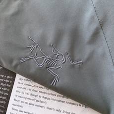 ARCTERYX 始祖鸟 SOLANO JACKETM 男子软壳夹克这款多功能的 Solano 采用 G ARCTERYX 始祖鸟 SOLANO JACKETM 男子软壳夹克这款多功能的 Solano 采用 G