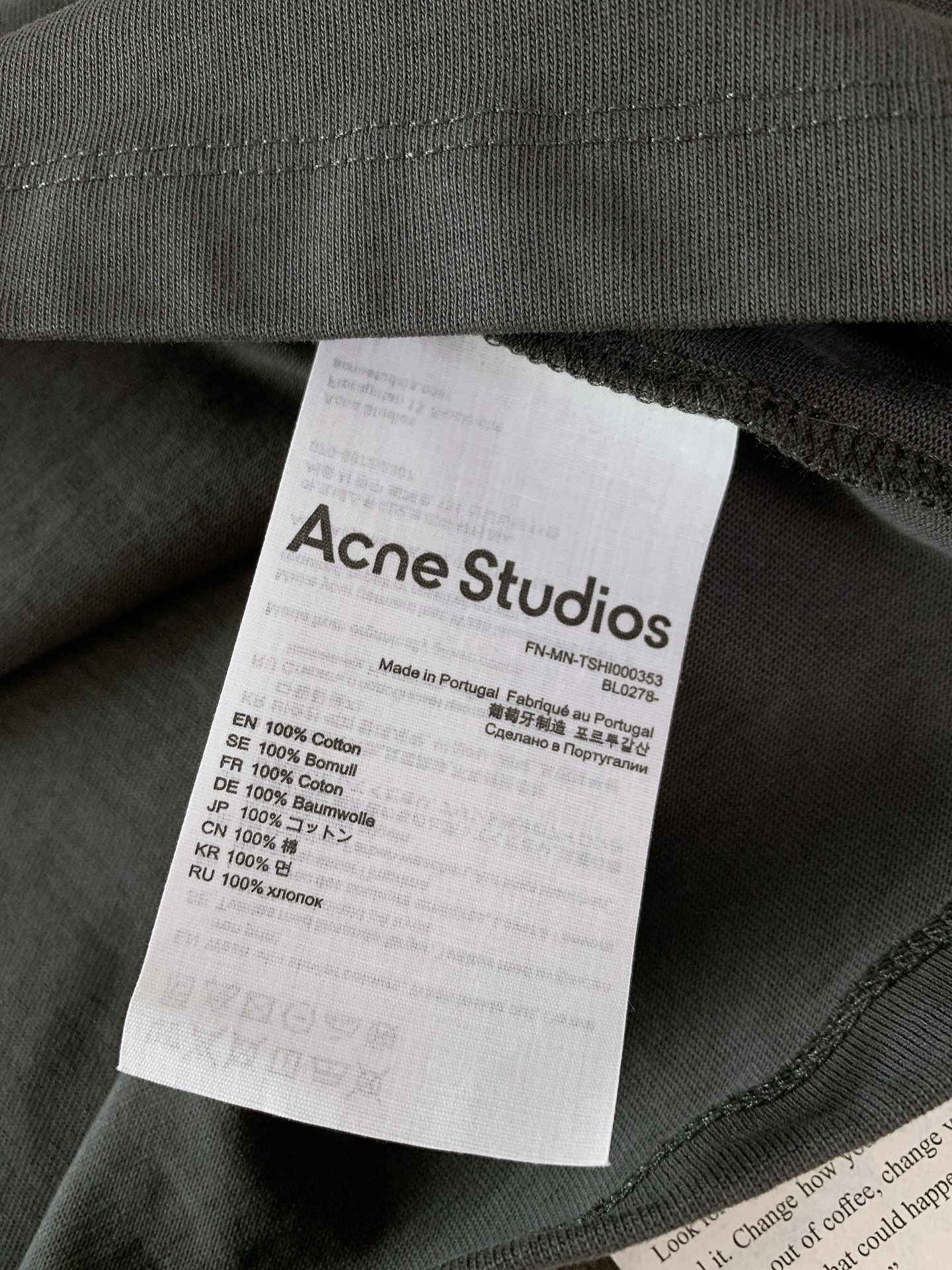 AcneStudios 艾克妮 1996系列 纯棉字母印花长袖T恤打底衫 男女同款采用100%纯棉高克重