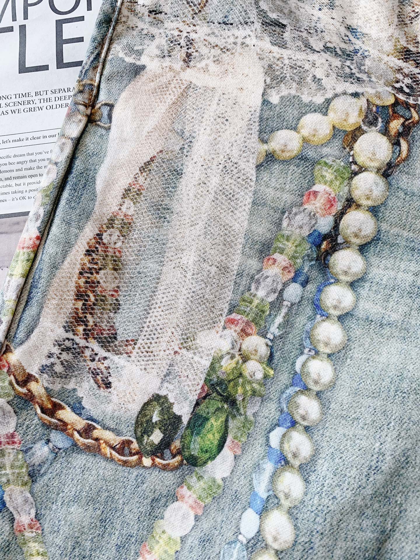 Acne Studios 艾克妮 1981系列牛仔裤 蕾丝珍珠链条3D印花宽松牛仔裤 男女同款工艺说明：