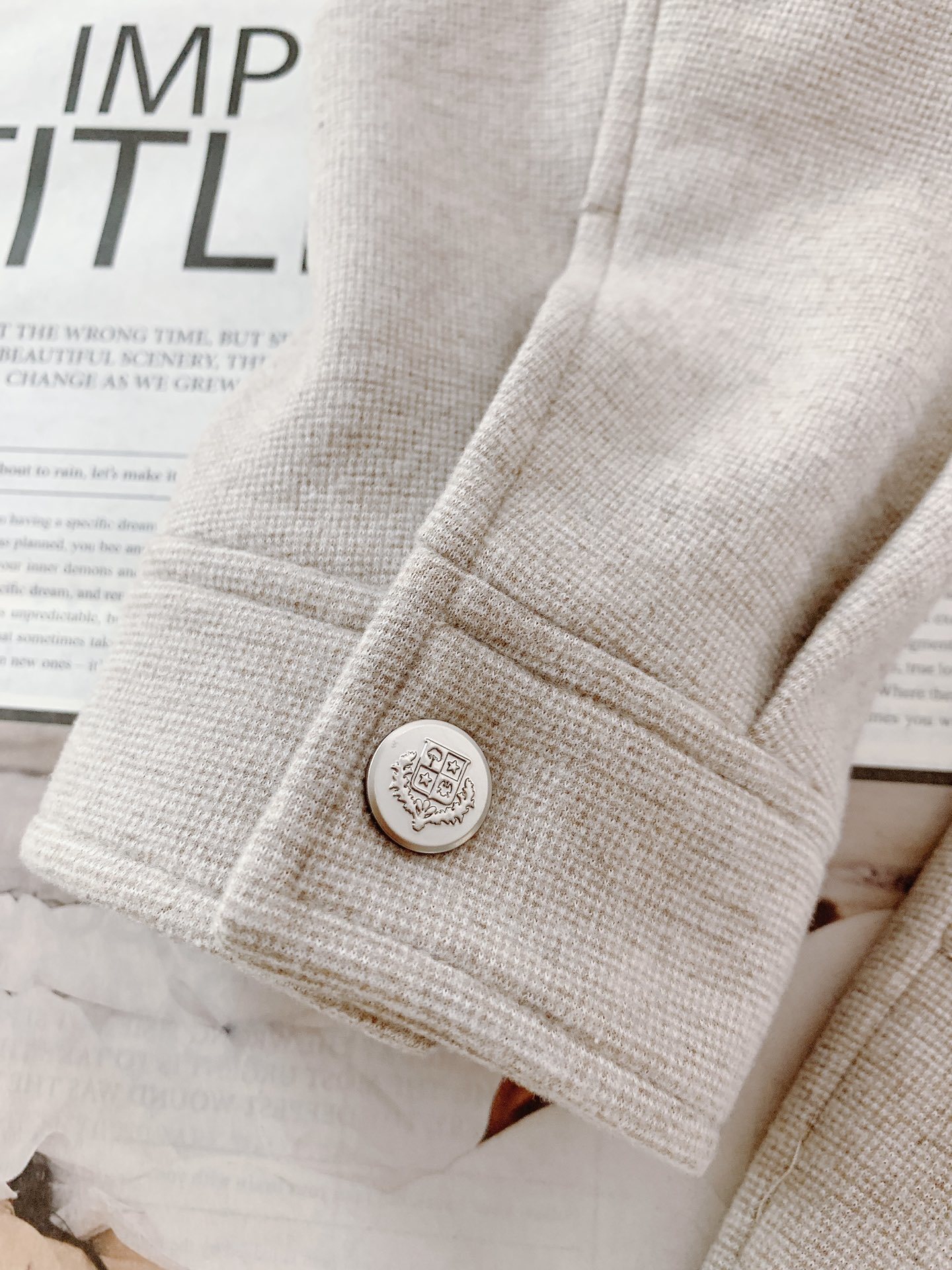 LoroPiana L.P FW秋冬新品 当羊绒基因邂逅经典夹克廓形,奢适体验便有了具象表达。甄选顶级羊