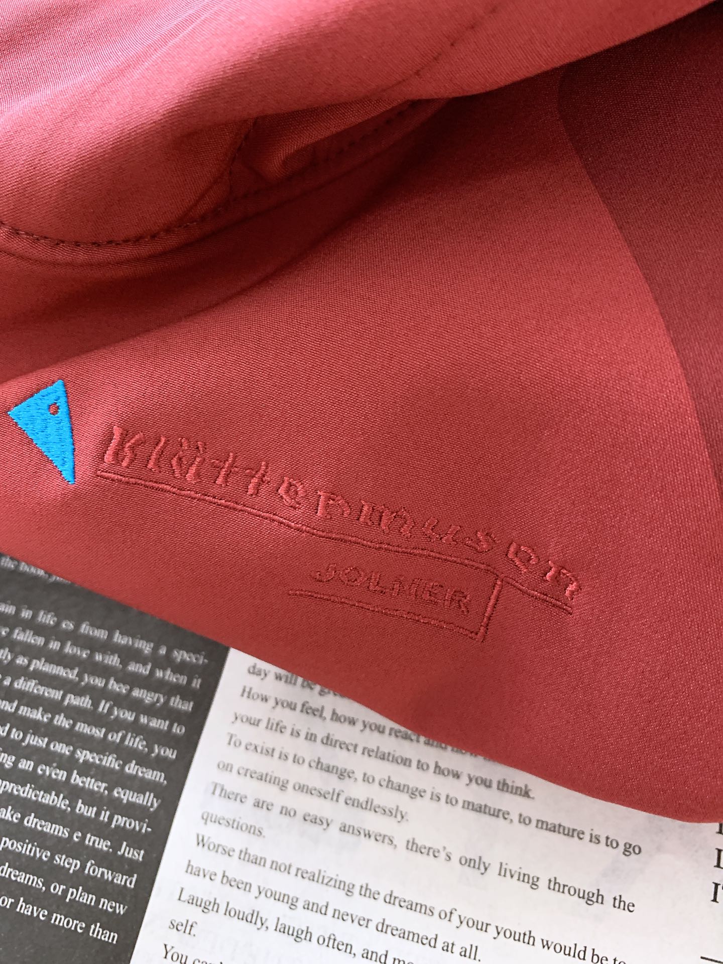 Klattermusen攀山鼠秋冬菲尔纳男女户外滑雪防风雪软壳外套47% 巴斯夫生物基再生聚酰胺纤维+4