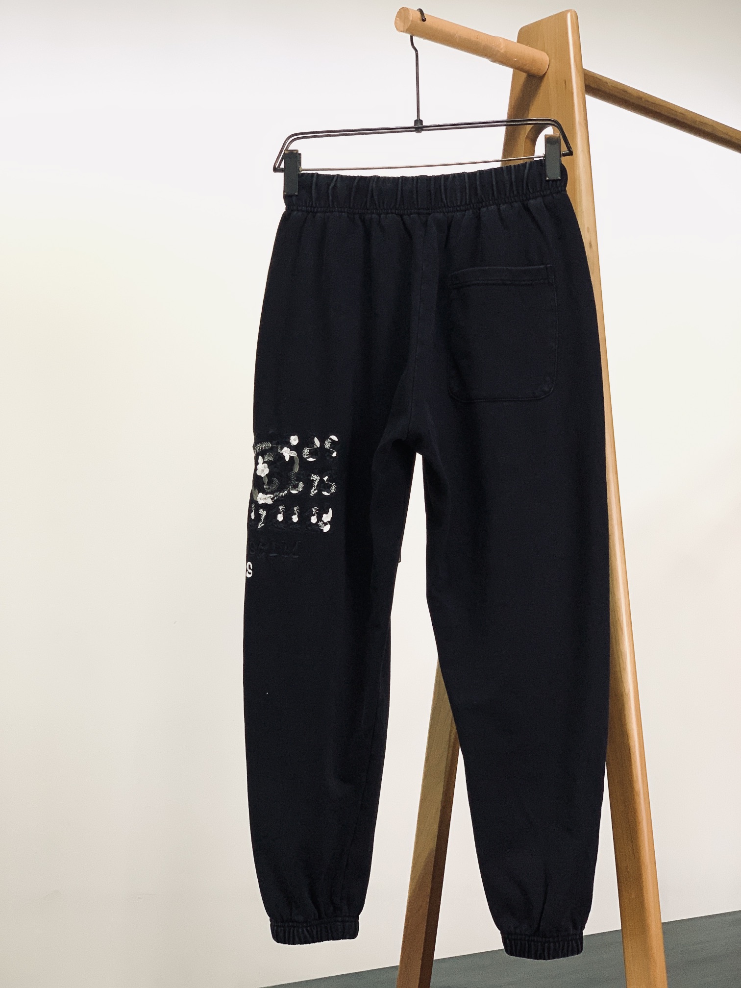 Maison Margiela MM6 马丁马吉拉 2025SS春夏新品 复古抽绳休闲裤，双层针织，定制